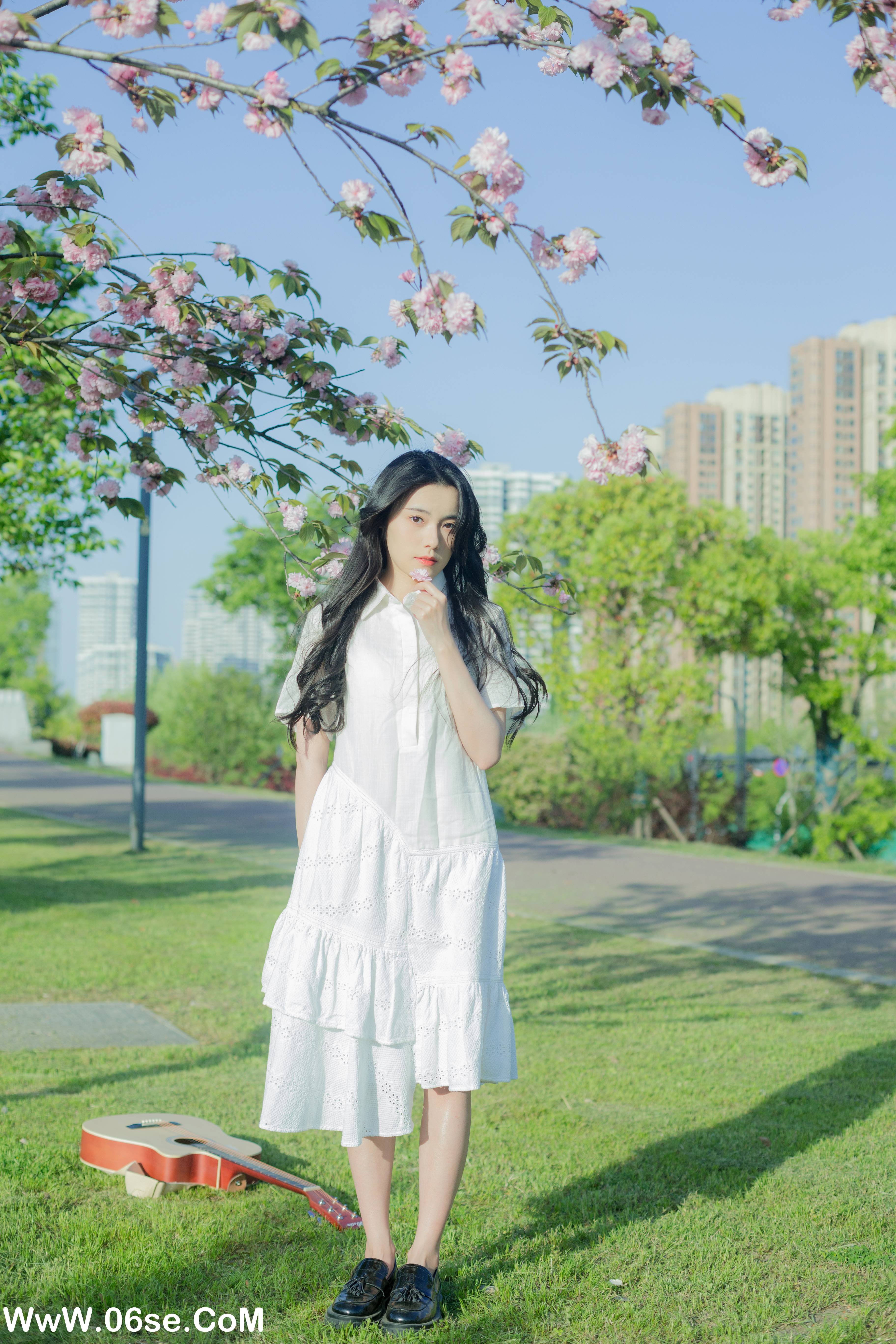 图片[15]-[YITUYU艺图语]2022.07.29 给晚樱的情歌 静鏡婧[27+1P／266MB]-六色网
