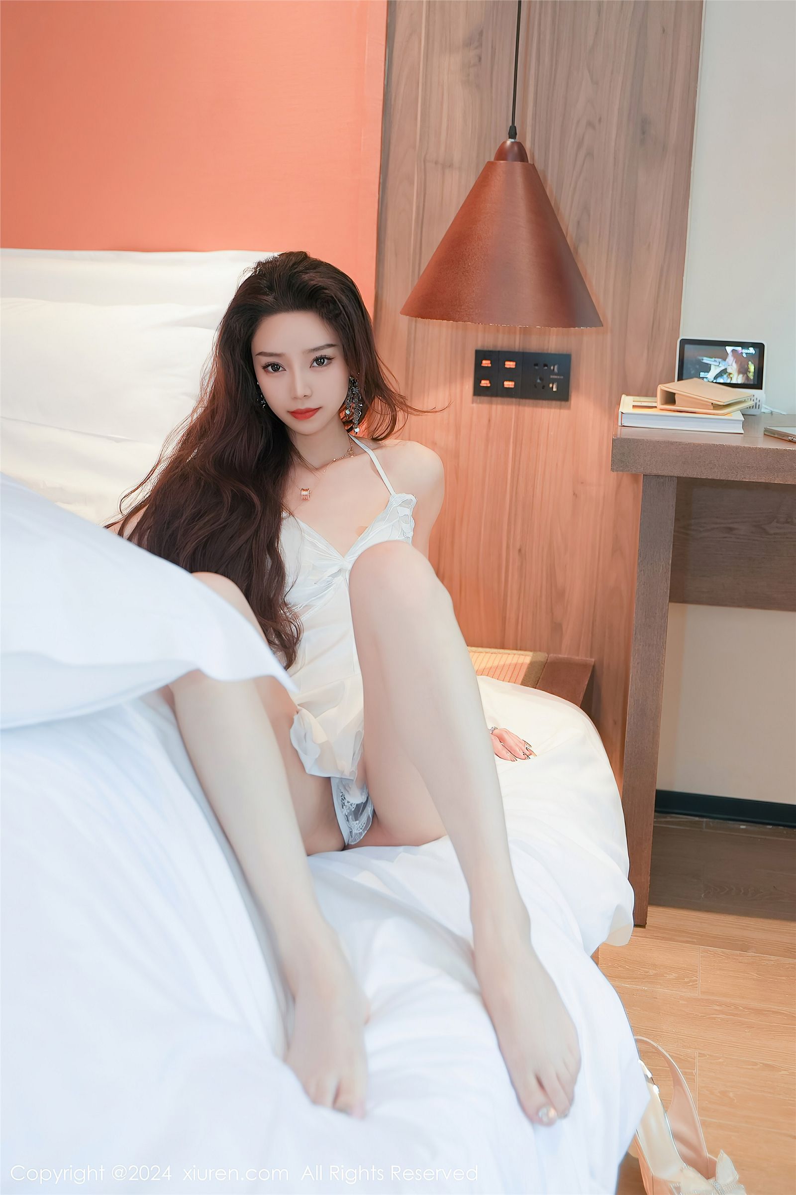 图片[35]-[XIUREN秀人网] 2024.03.05 NO.8176 苏曼兮-六色网