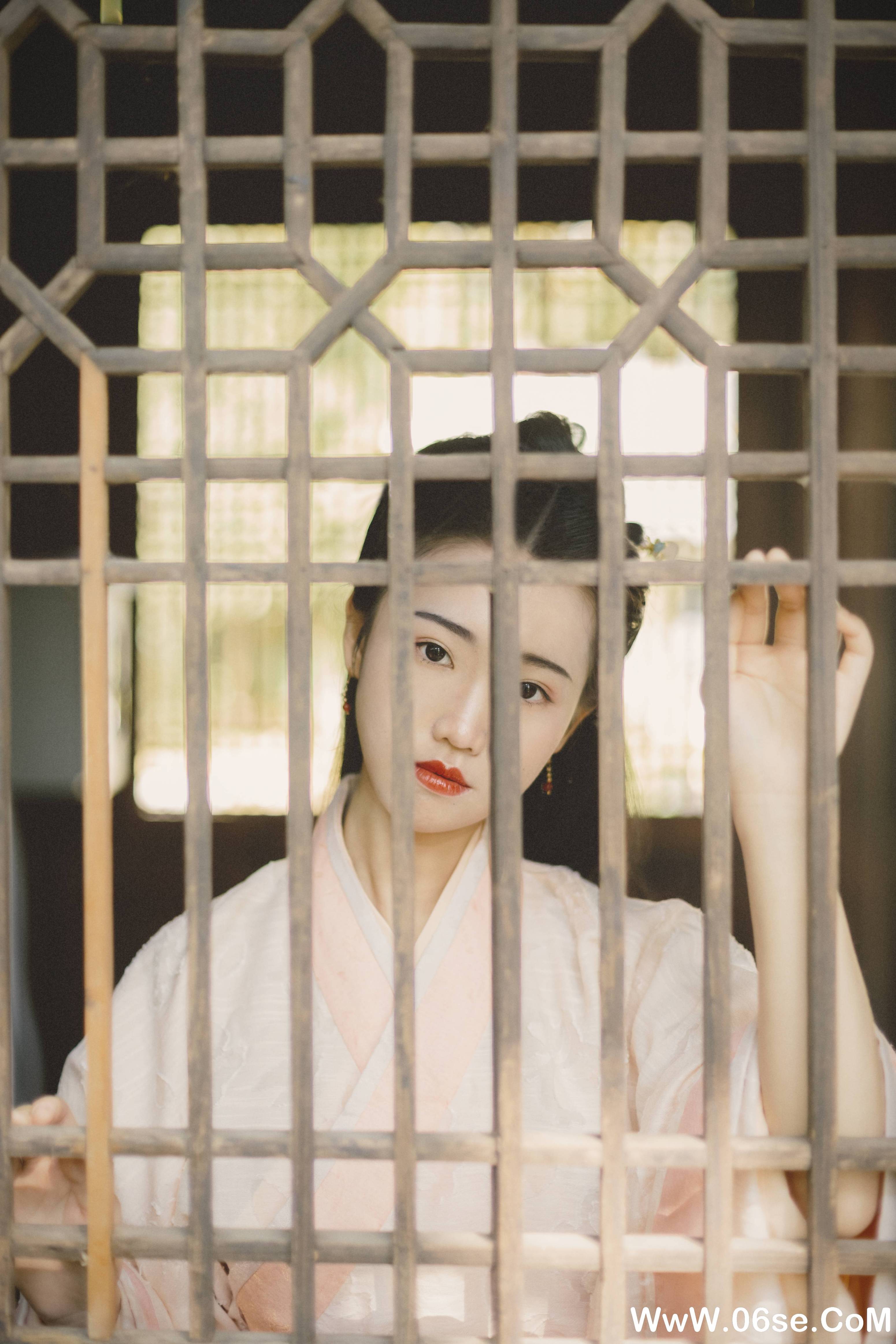 图片[22]-[YITUYU艺图语]2021.12.30 不知心恨谁 啊琰[34+1P／331MB]-六色网