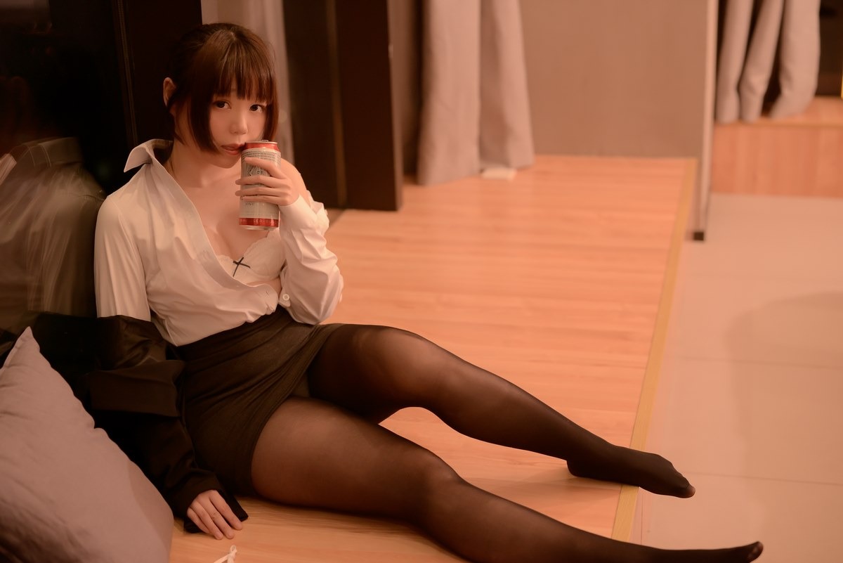[福利姬]きょう肉肉 - 酔っぱらいのOLさん [51P+1V] 20