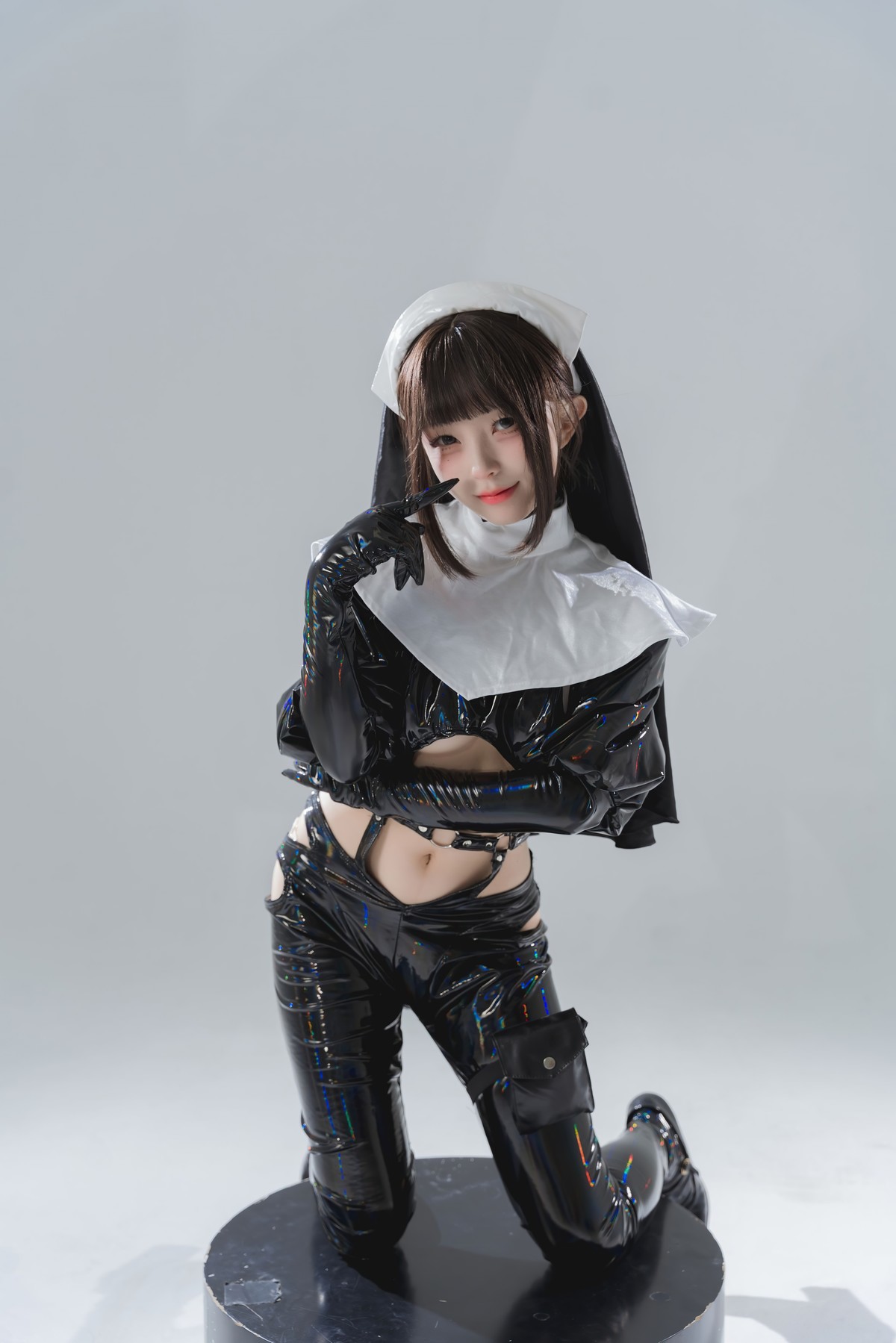 Cosplay 花铃 漆皮修女 29