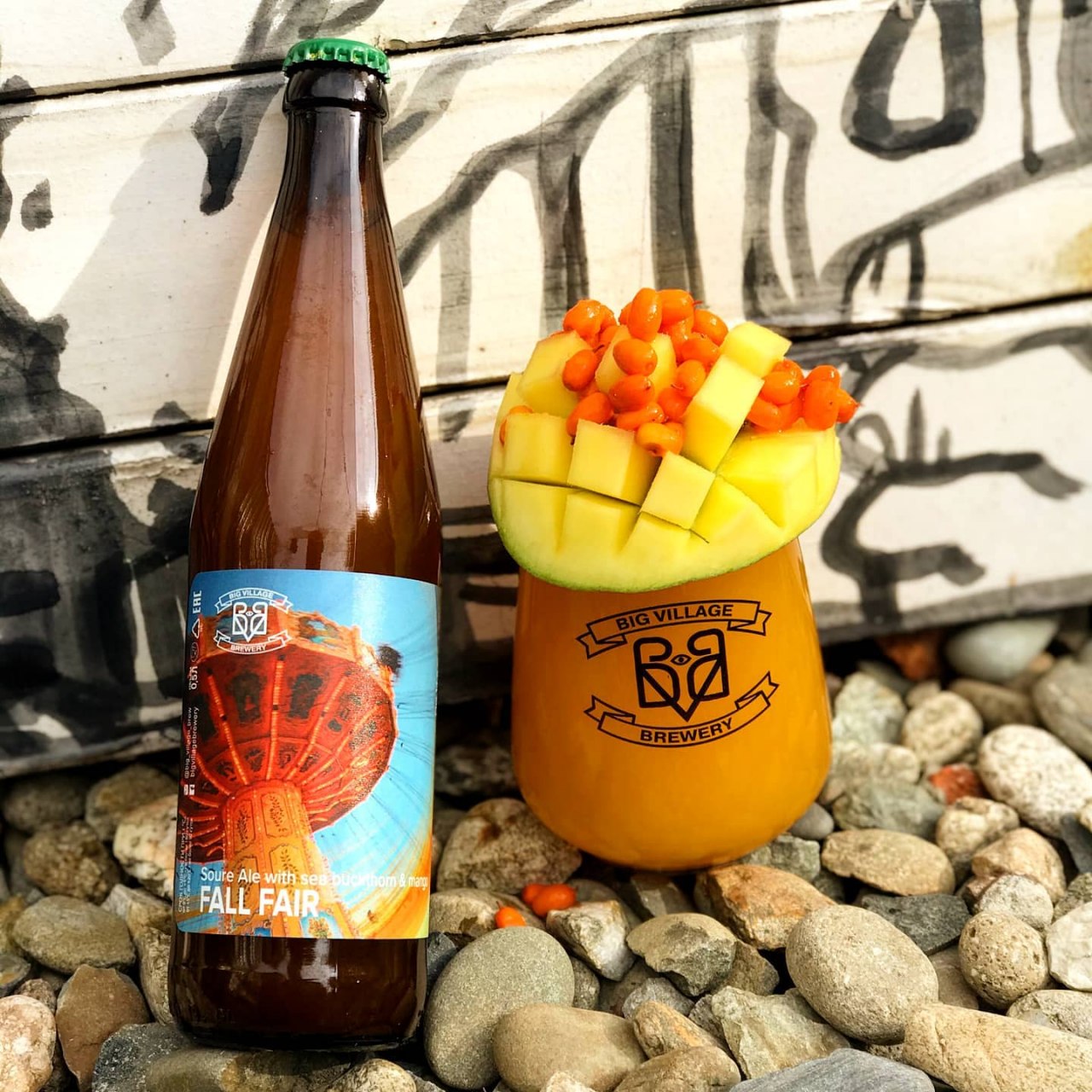 Фруктовые пивные напитки. Японское фруктовое пиво. Fruited Sour ale. Фруктовое пиво Sunny. Phoenix пиво фруктовое.