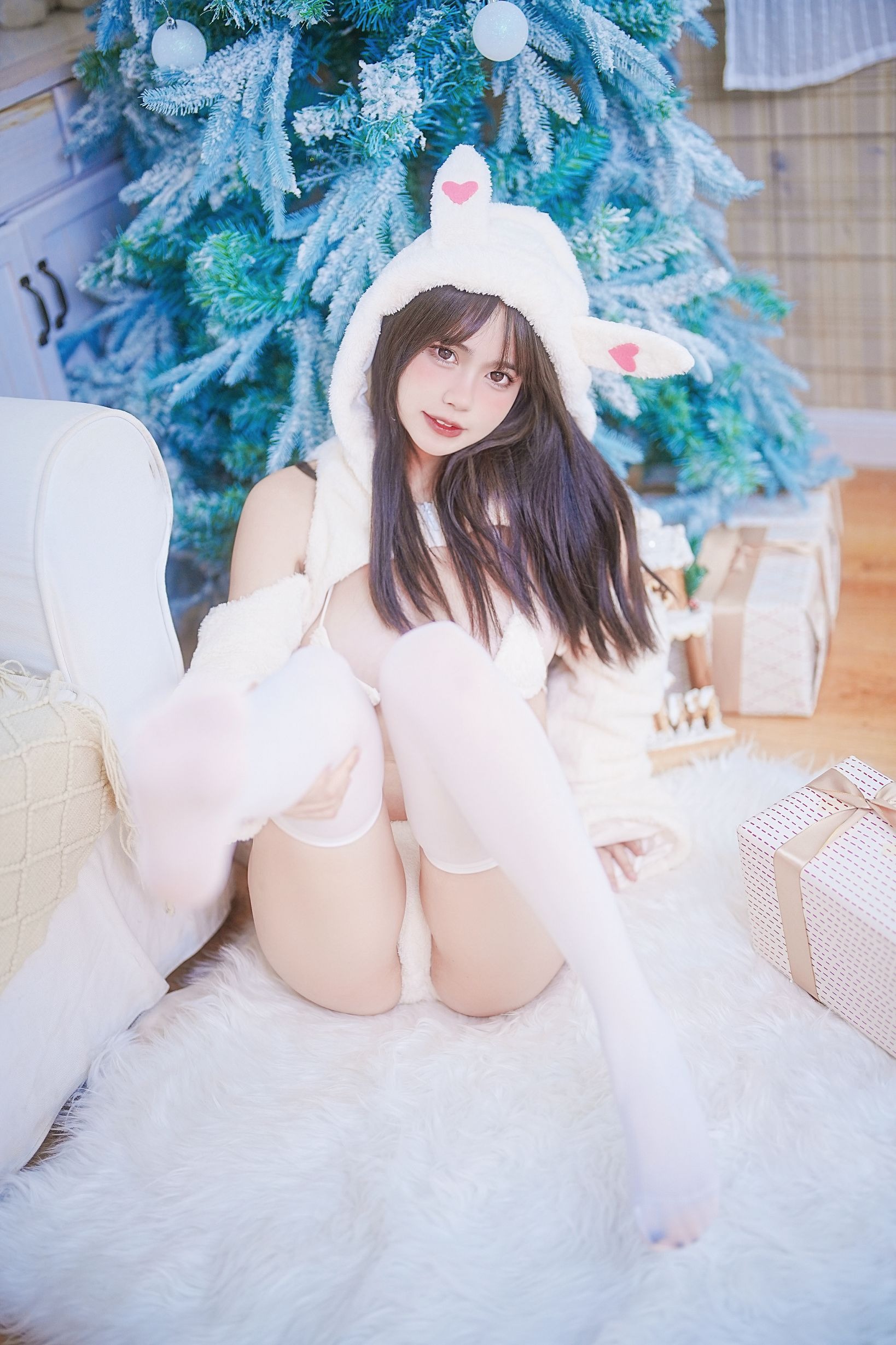 Tina很妖孽呀 小兔子乖乖 [52P-699MB] 17