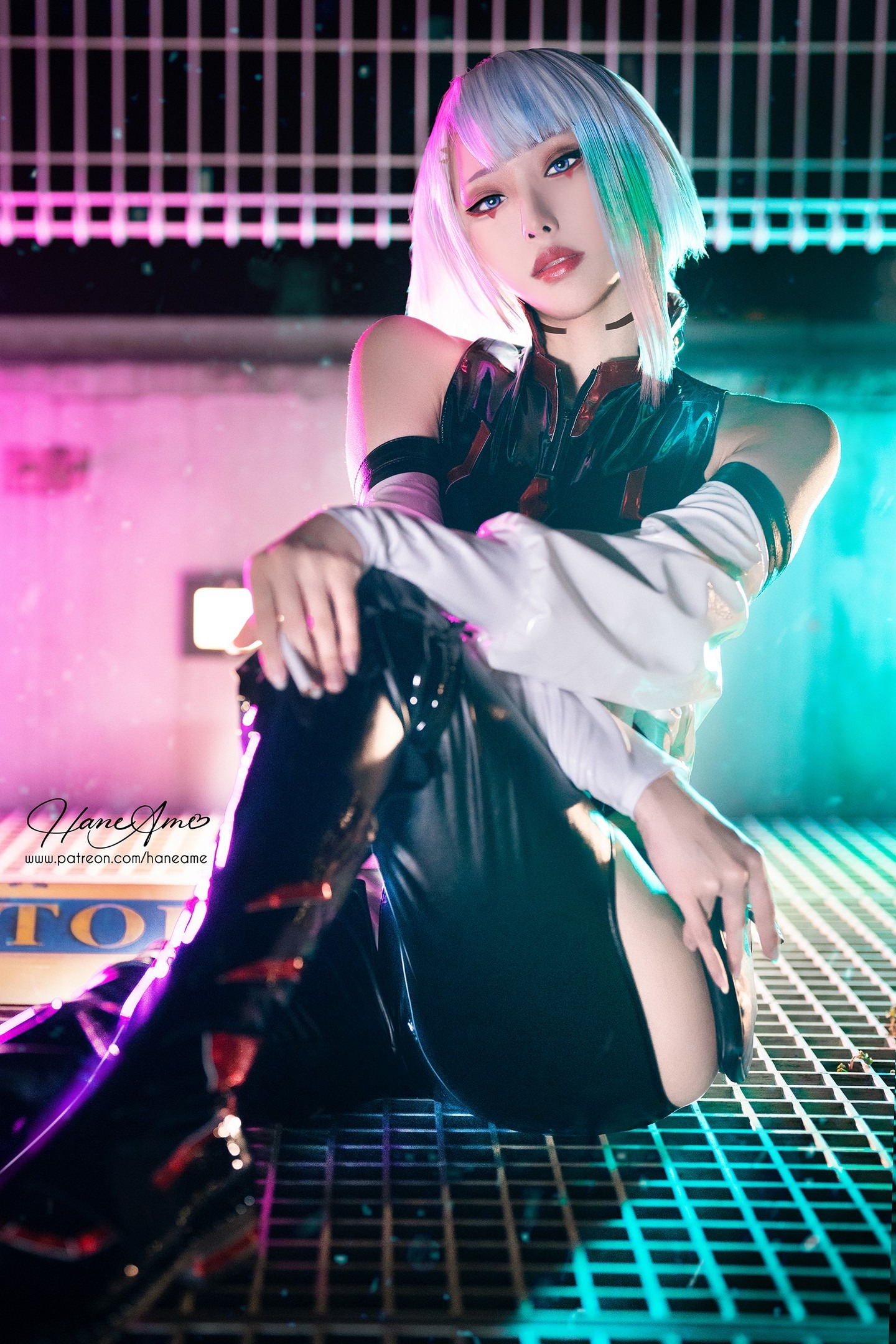 Hane Ame 雨波写真 - Cyberpunk Lucy 12