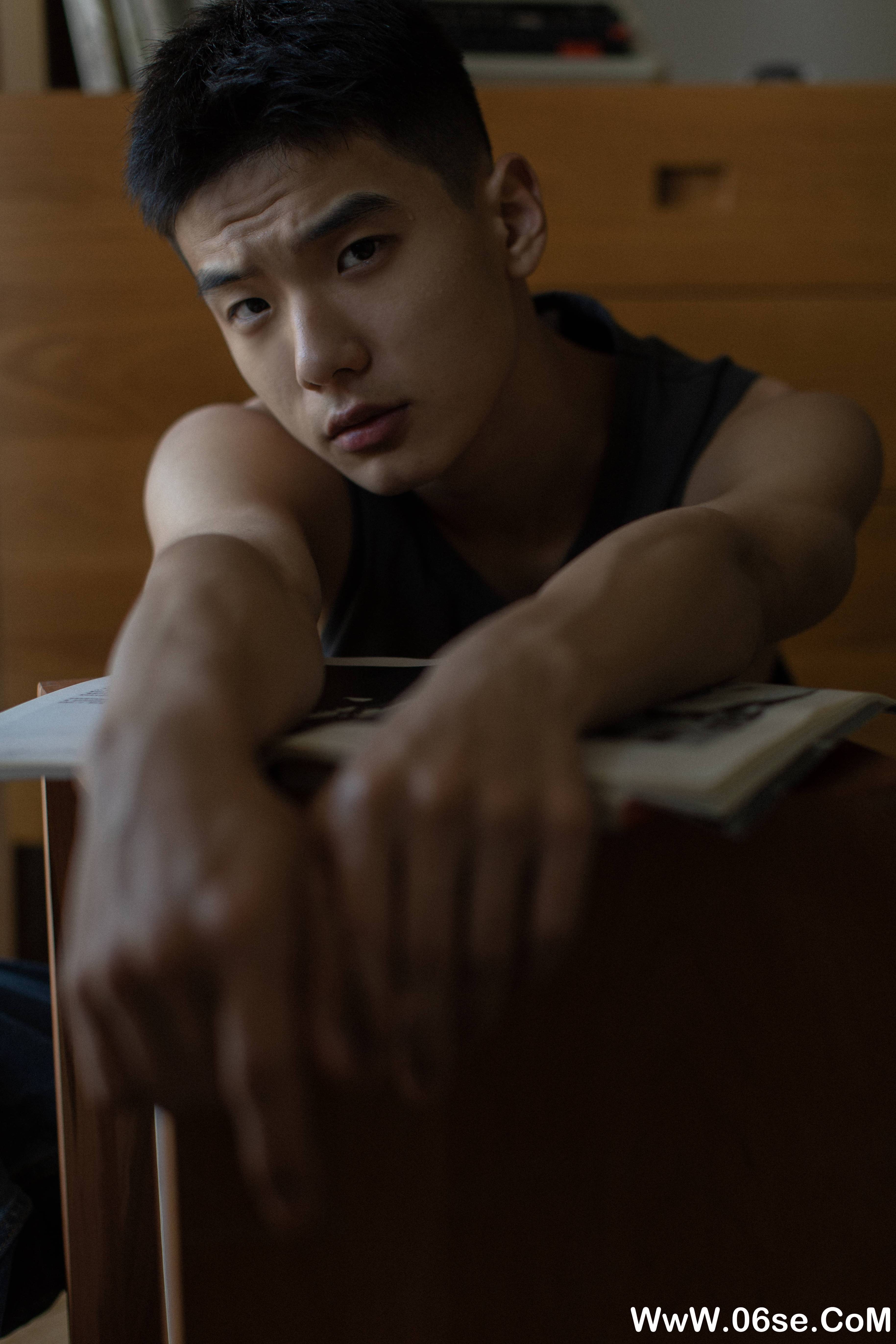 图片[23]-[YITUYU艺图语]2021.08.21 背带裤男孩 周安[34+1P／513MB]-六色网