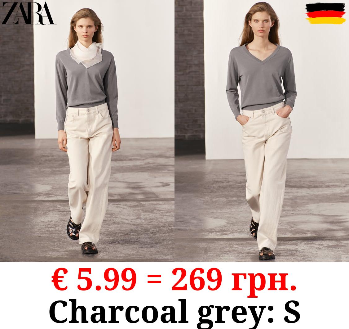 PLAIN KNIT V-NECK SWEATER