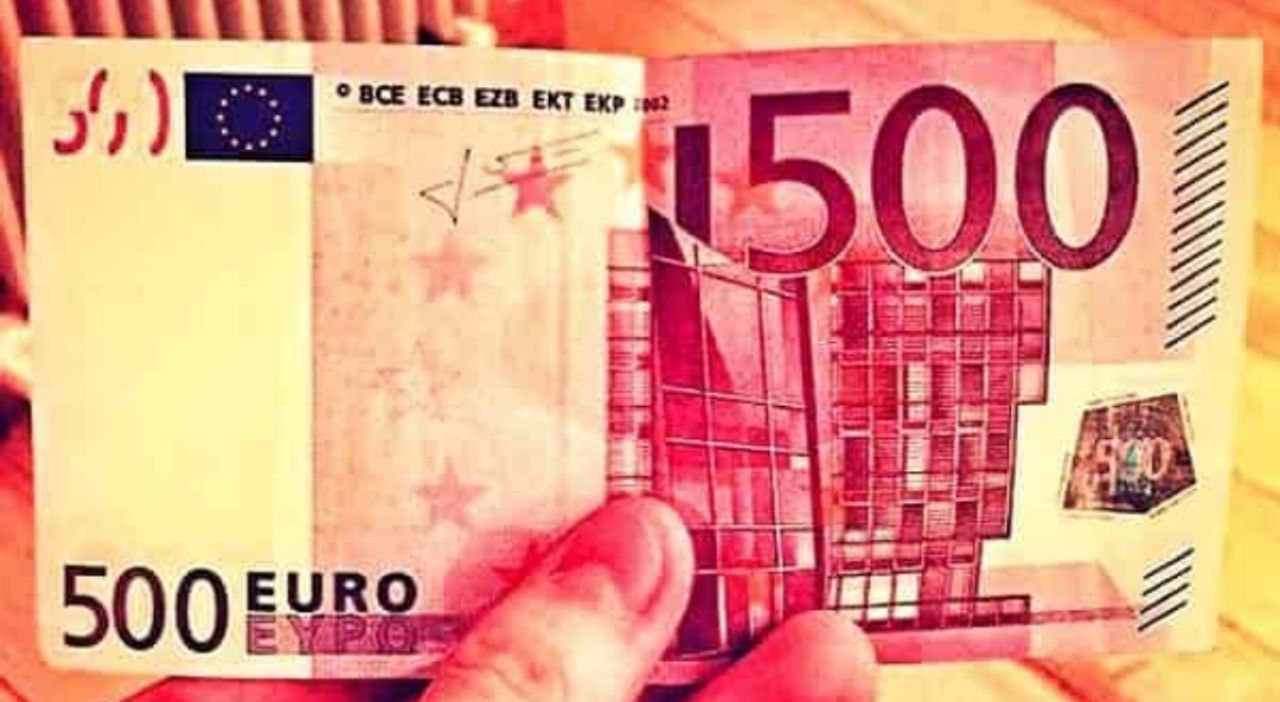 1 5 евро в рубли. 1 Евро ЦБ. 10 Евро в рублях. 1 Евро в рублях 2022. EUR ЦБ.
