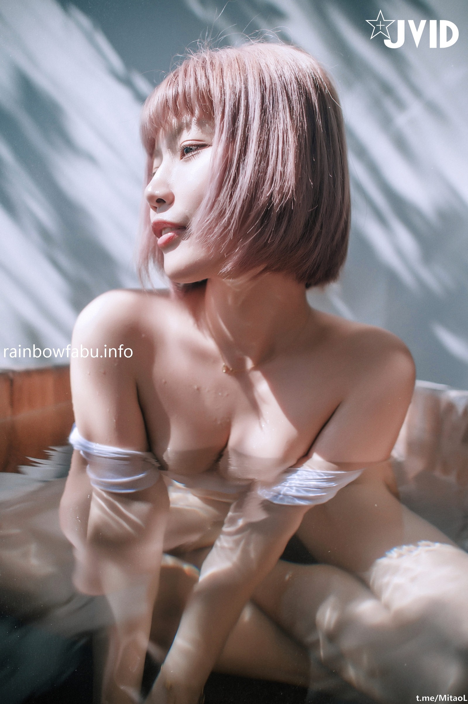 JVID唯美情色艺术尤物 果宝宝 未曾谋面的网恋小女友 洞洞装湿身诱惑 美乳激凸紧致嫩穴 174P 96