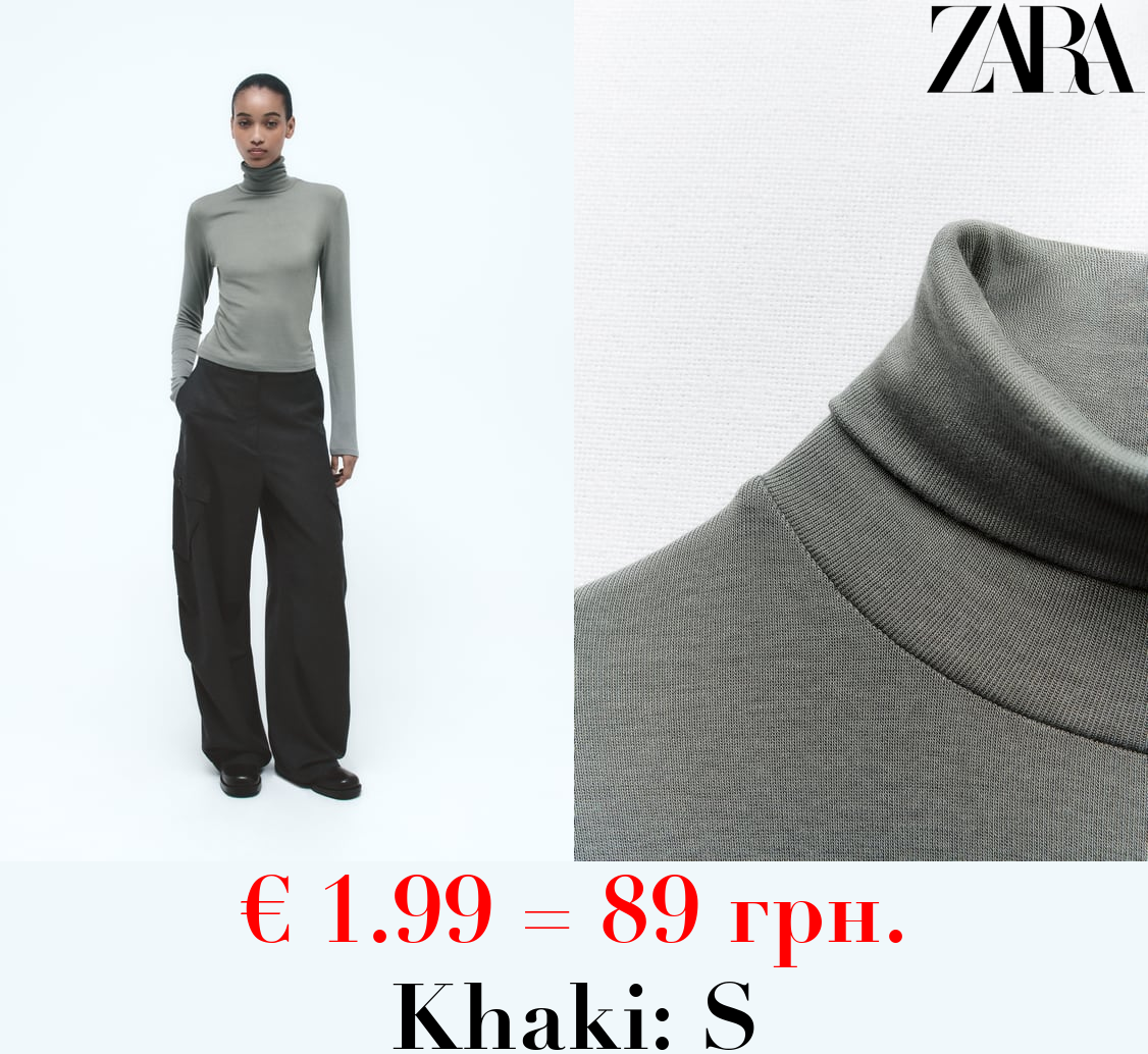 TURTLENECK T-SHIRT