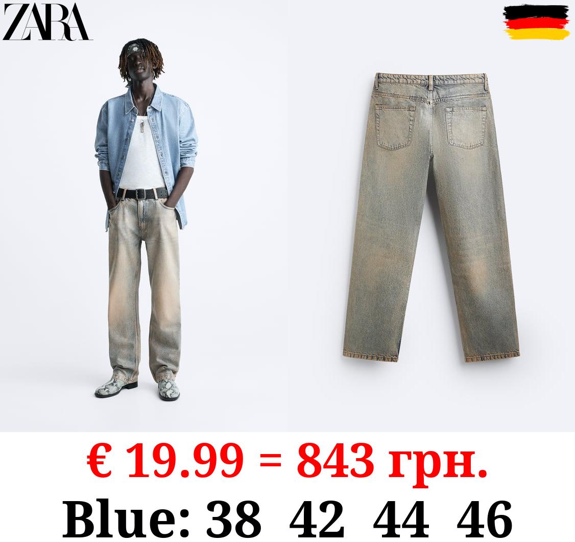 METALLIC-EFFECT JEANS