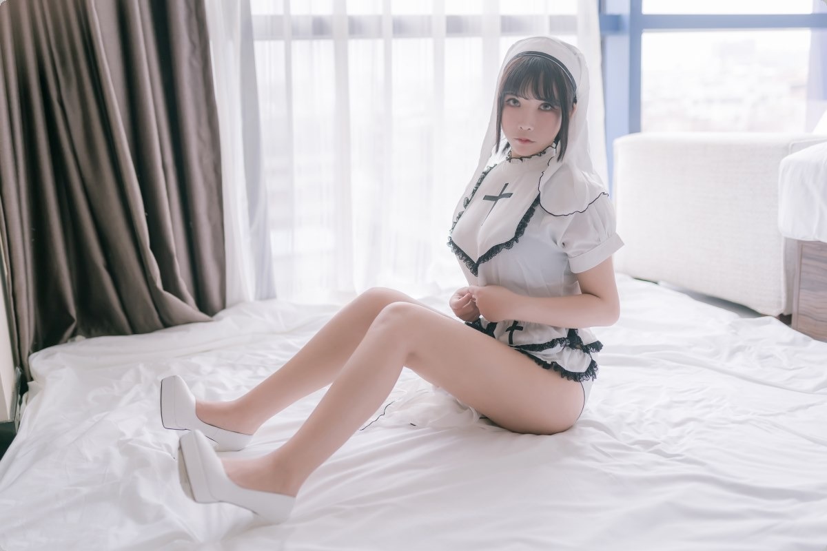[Cos]抱走莫子 - 纯白修女[42P] 3