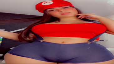 La mujer de Mario Bros