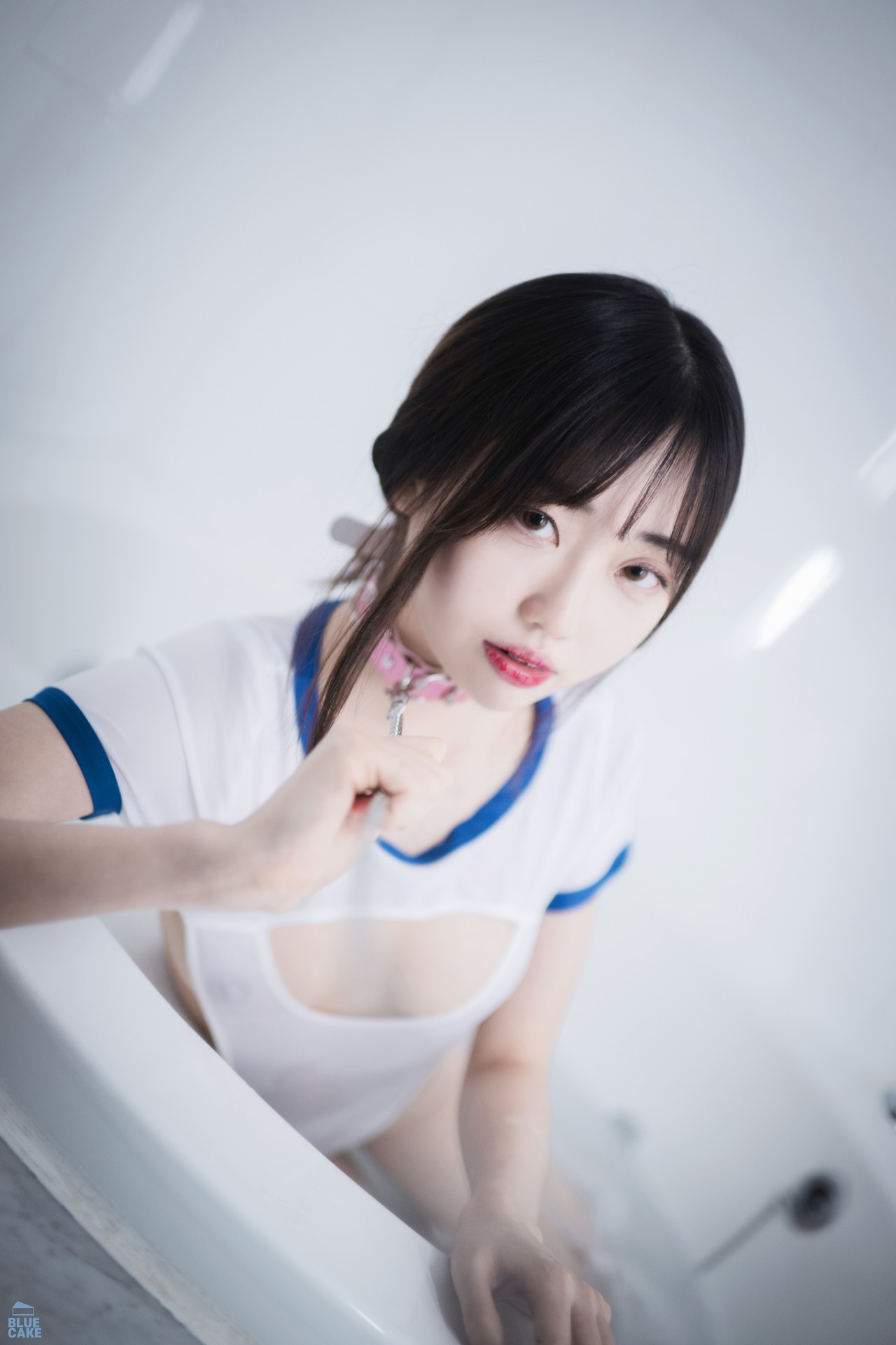 Kim Ji-Won 김지원, [BLUECAKE] White One + RED.Ver - Set.01 16