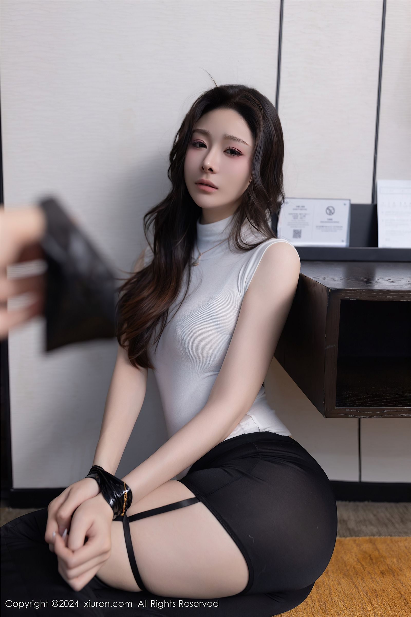图片[4]-[XIUREN秀人网] 2024.03.21 NO.8270 小逗逗-六色网