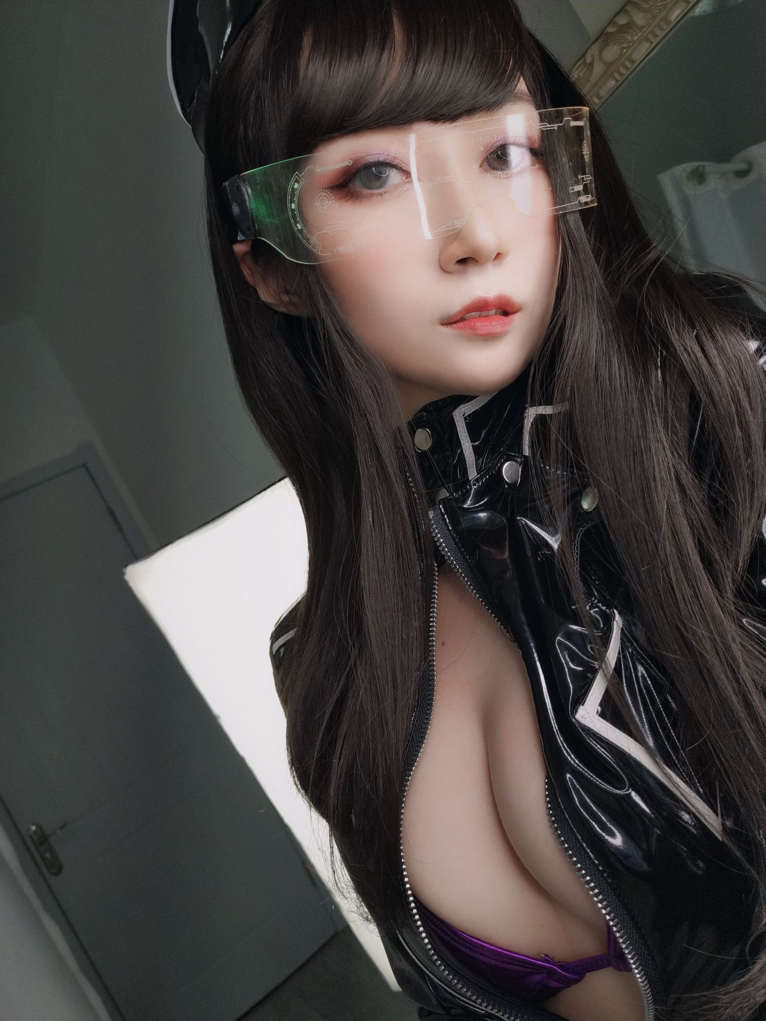 白银81 - 通讯官 [147P8V] 54