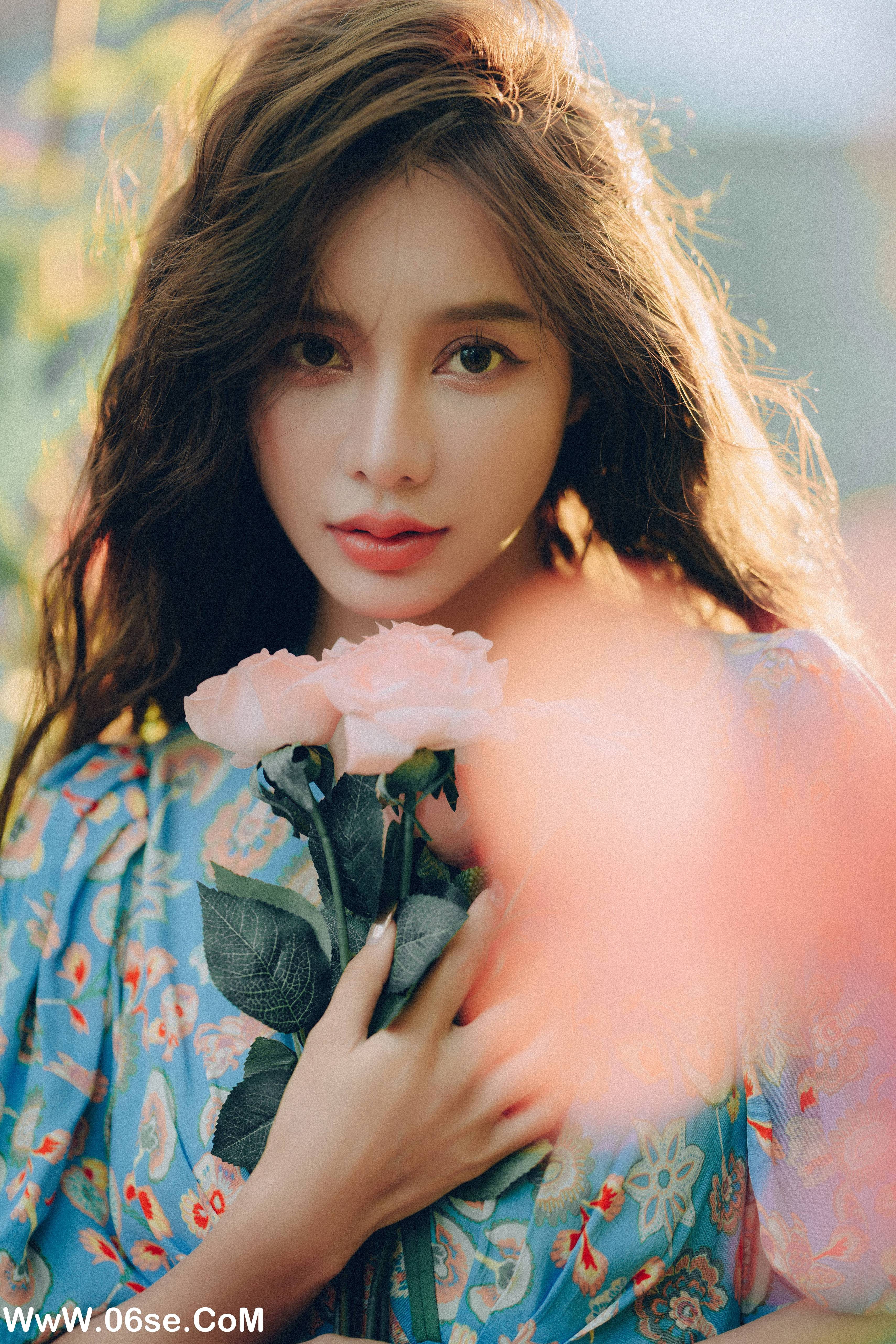 图片[47]-[YITUYU艺图语]2022.06.25 发光的发丝，三角梅瀑布下的女神 姝雯同学[55P-870.8M]-六色网