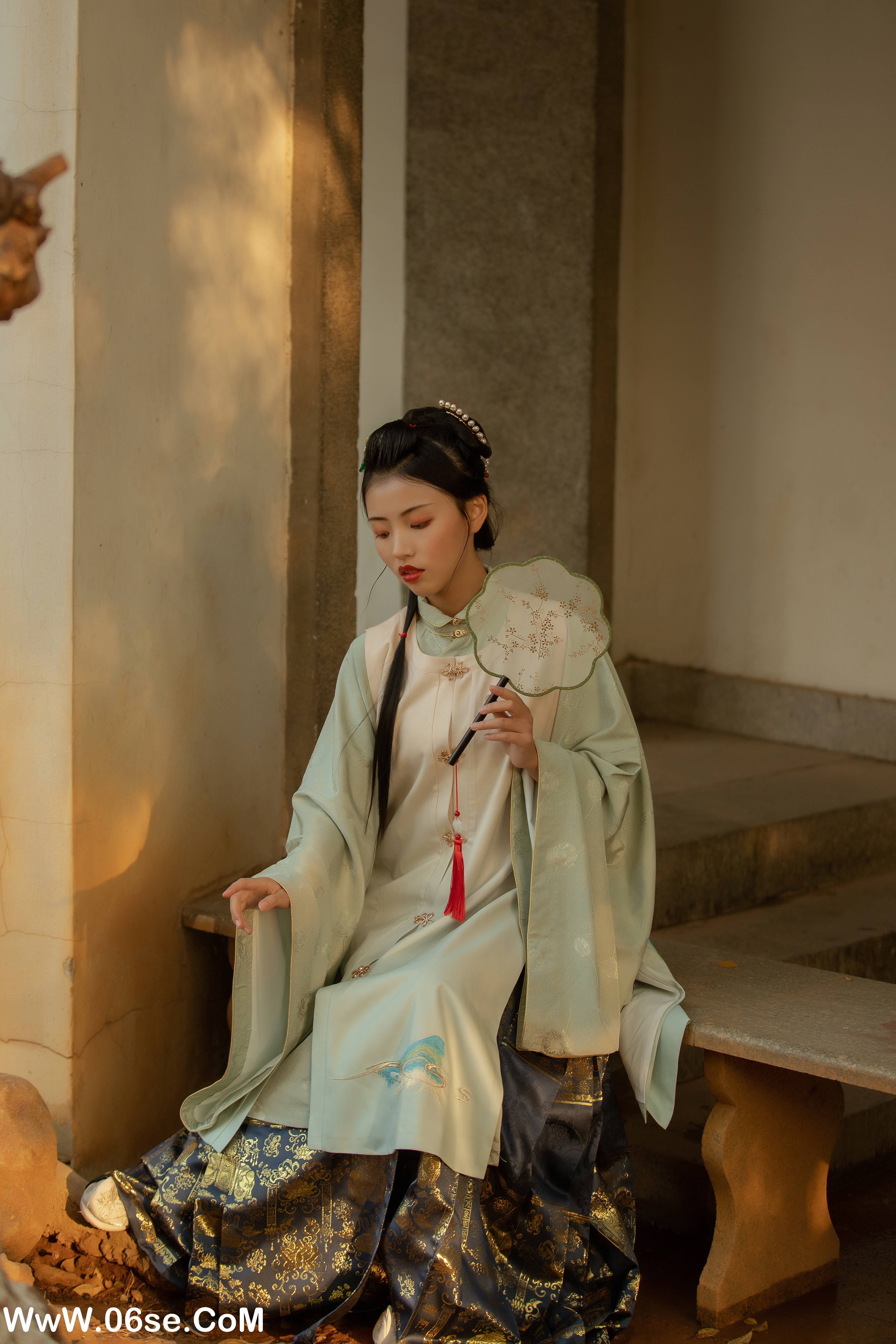 图片[21]-[YITUYU艺图语]2022.08.28 春雨杏花急急落 日落欣橙[26P／422MB]-六色网