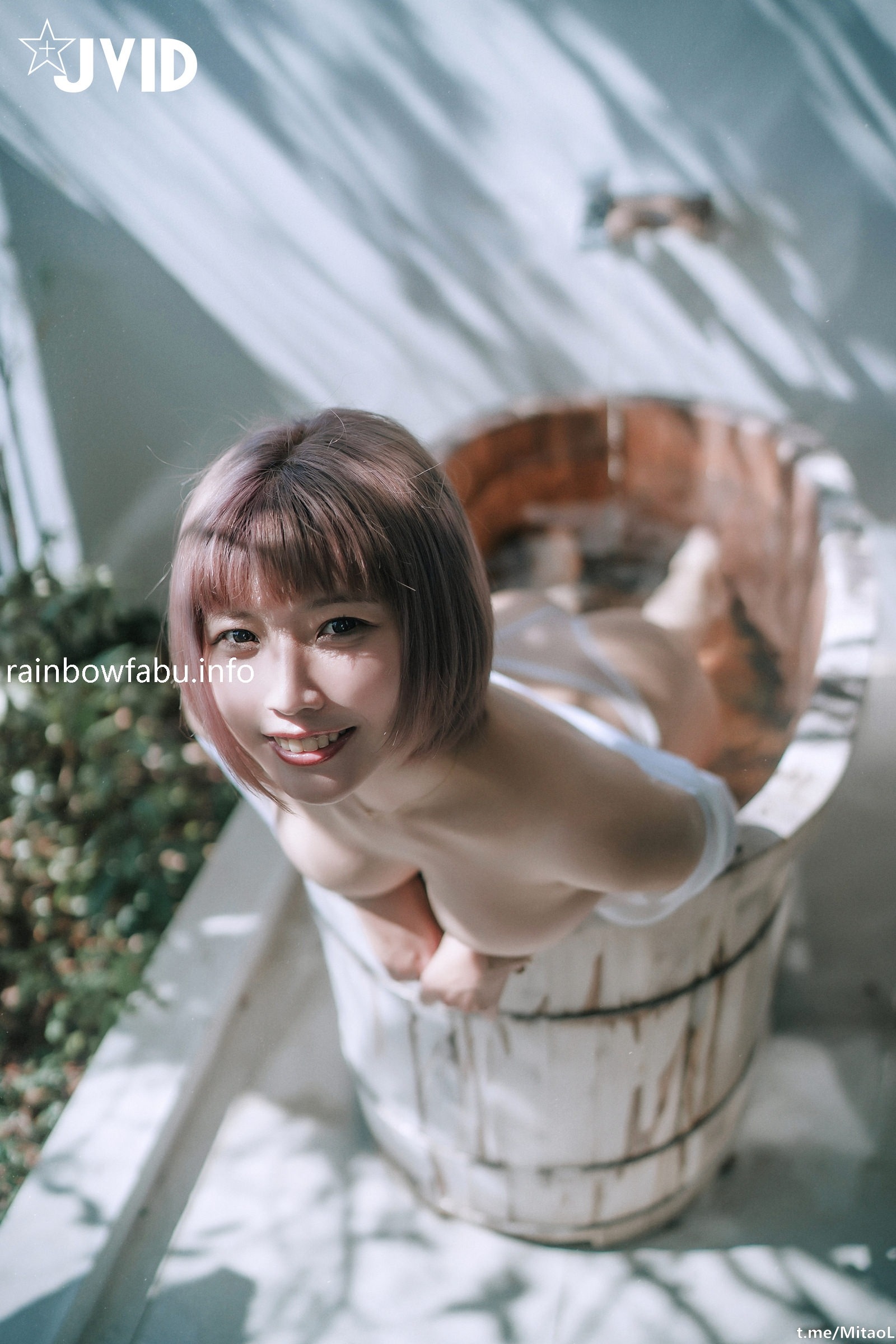 JVID唯美情色艺术尤物 果宝宝 未曾谋面的网恋小女友 洞洞装湿身诱惑 美乳激凸紧致嫩穴 174P 139