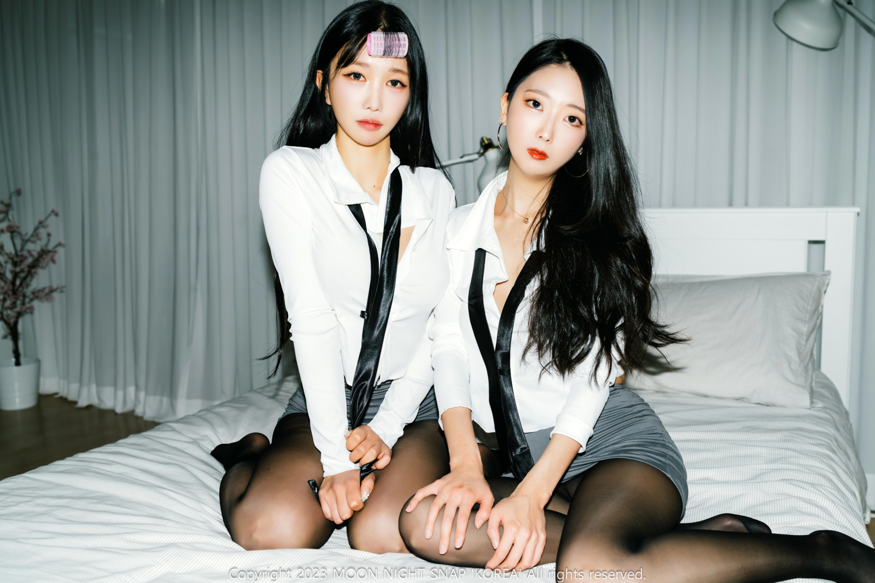 Mona 모나, Jucy 쥬시, Moon Night Snap “Stick” Set.01 3