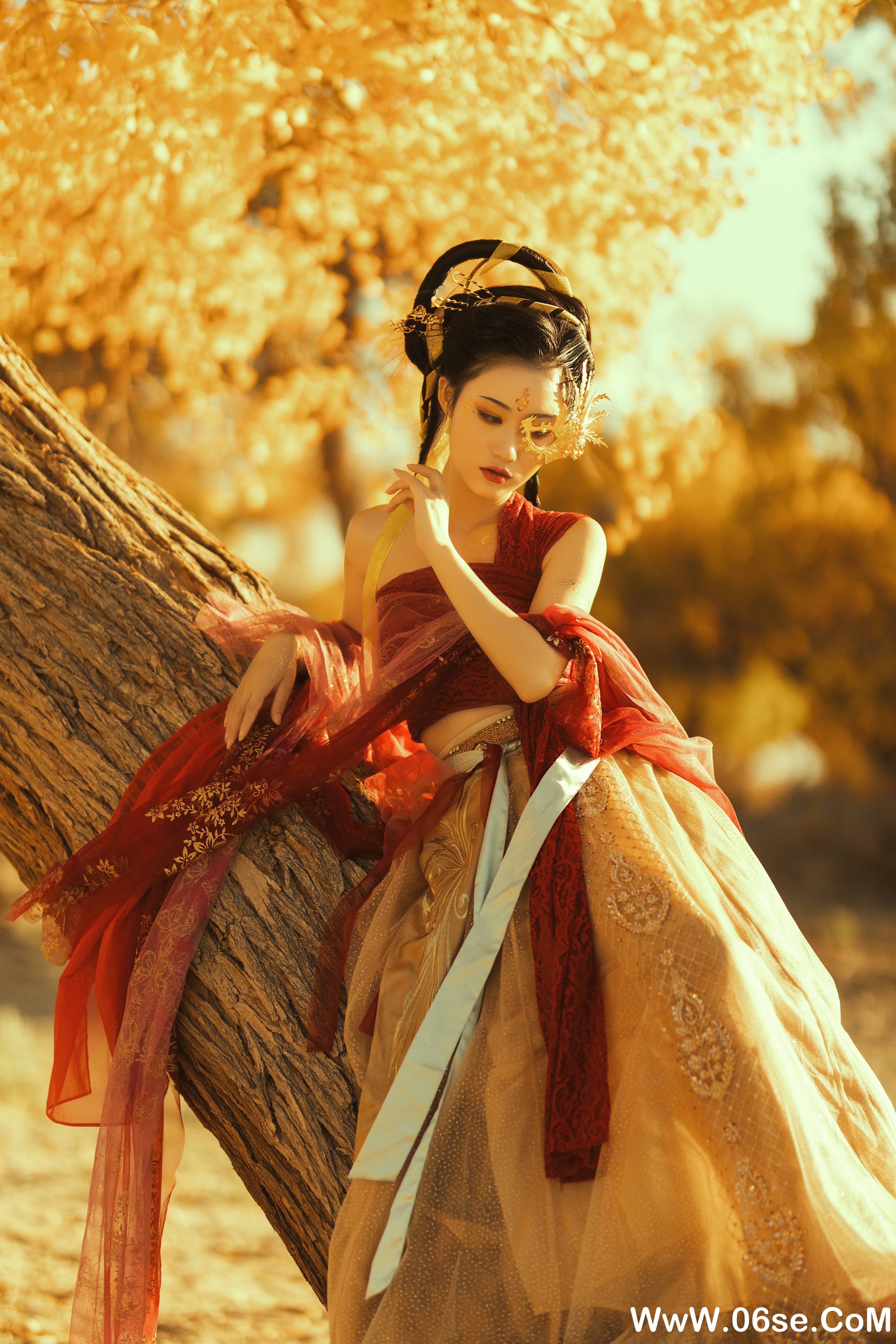 图片[13]-[YITUYU艺图语]2021.08.28 胡杨之女 付兮子[34+1P／685MB]-六色网