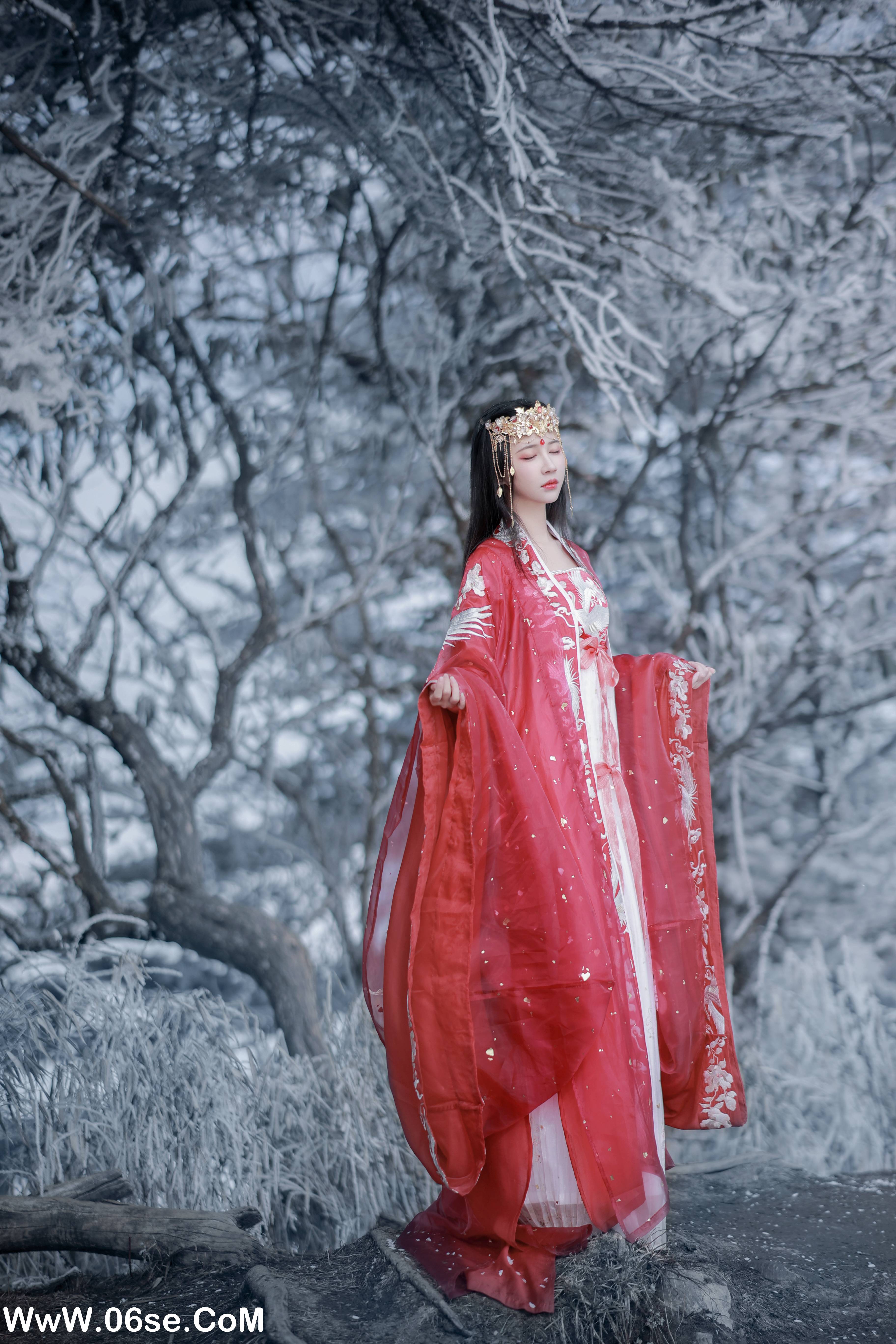 图片[22]-[YITUYU艺图语]2022.11.10 雪女 -绮罗生的小苏苏-[29+1P／250MB]-六色网
