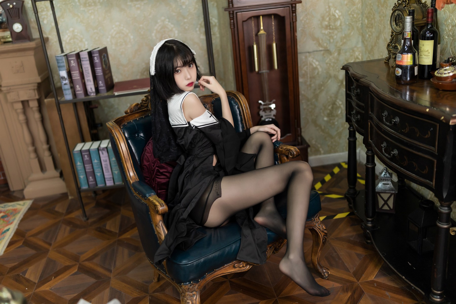 Cosplay 许岚 叁月life 暗黑修女 25