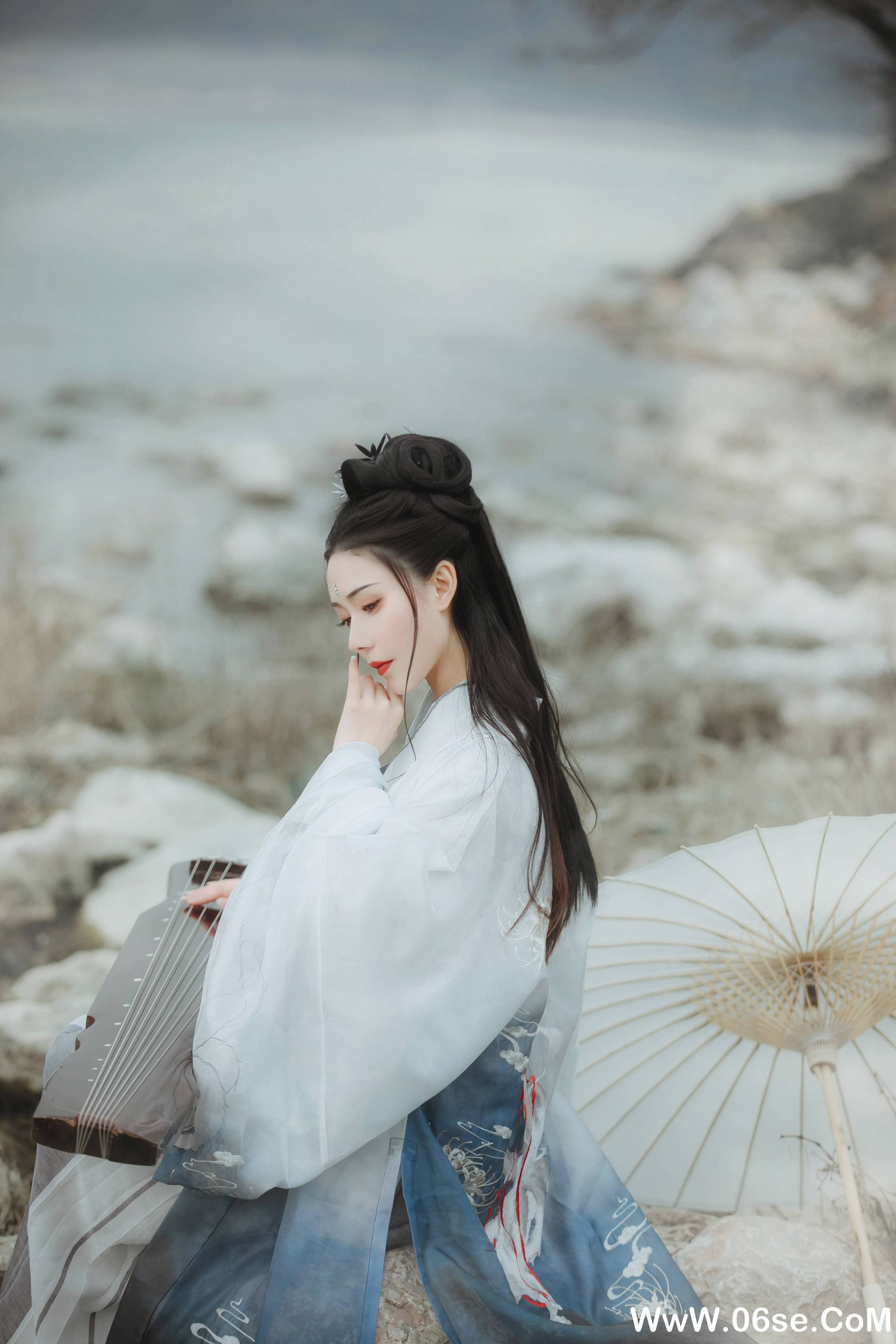 图片[8]-[YITUYU艺图语]2021.10.28 海底月 葵花花花儿[19+1P／93MB]-六色网