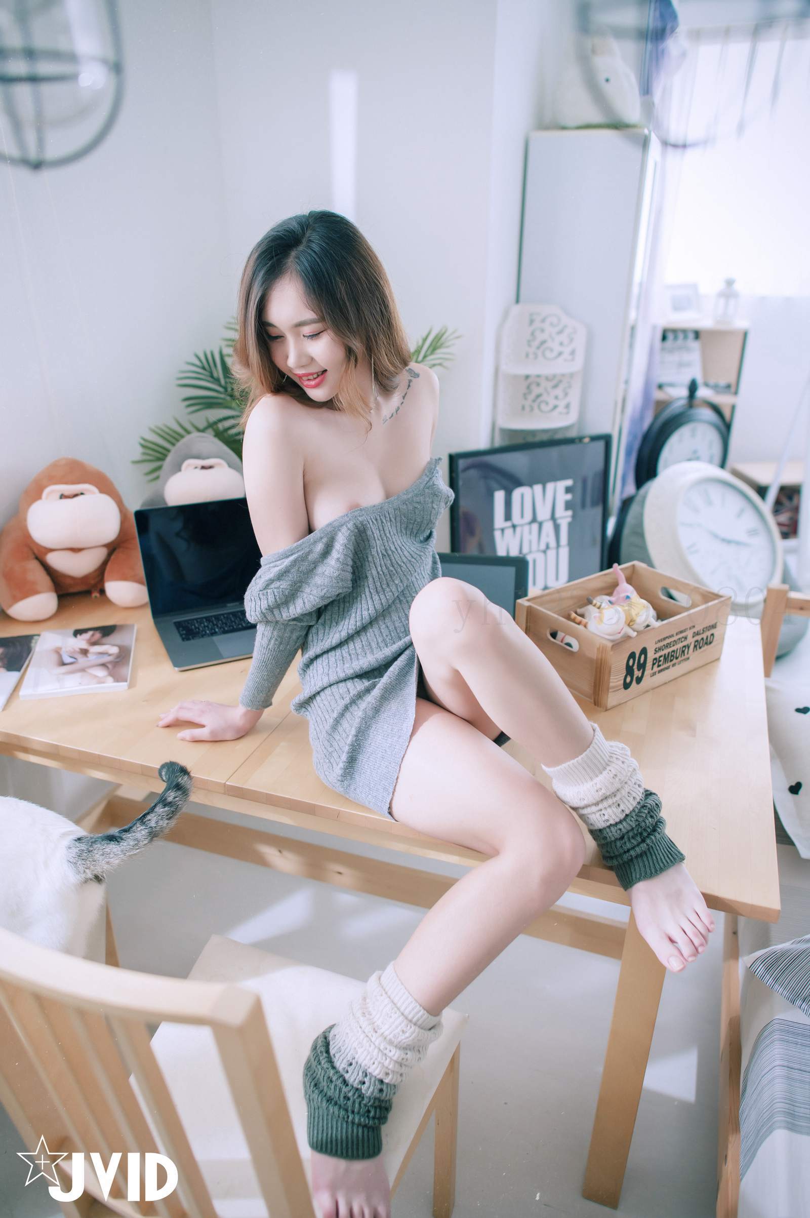 JVID精品 美乳女神Jessica到友人家看貓被強制高潮 Set.02 39