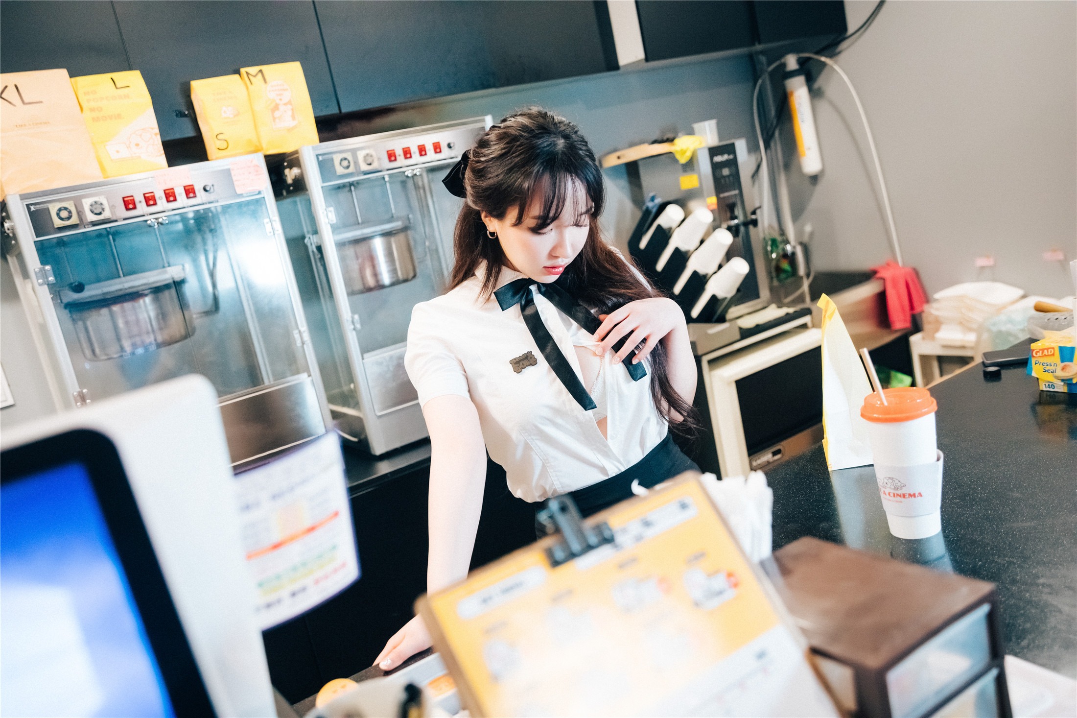 [Loozy] Son Ye-Eun (손예은) - Ticket Girl 120P 10