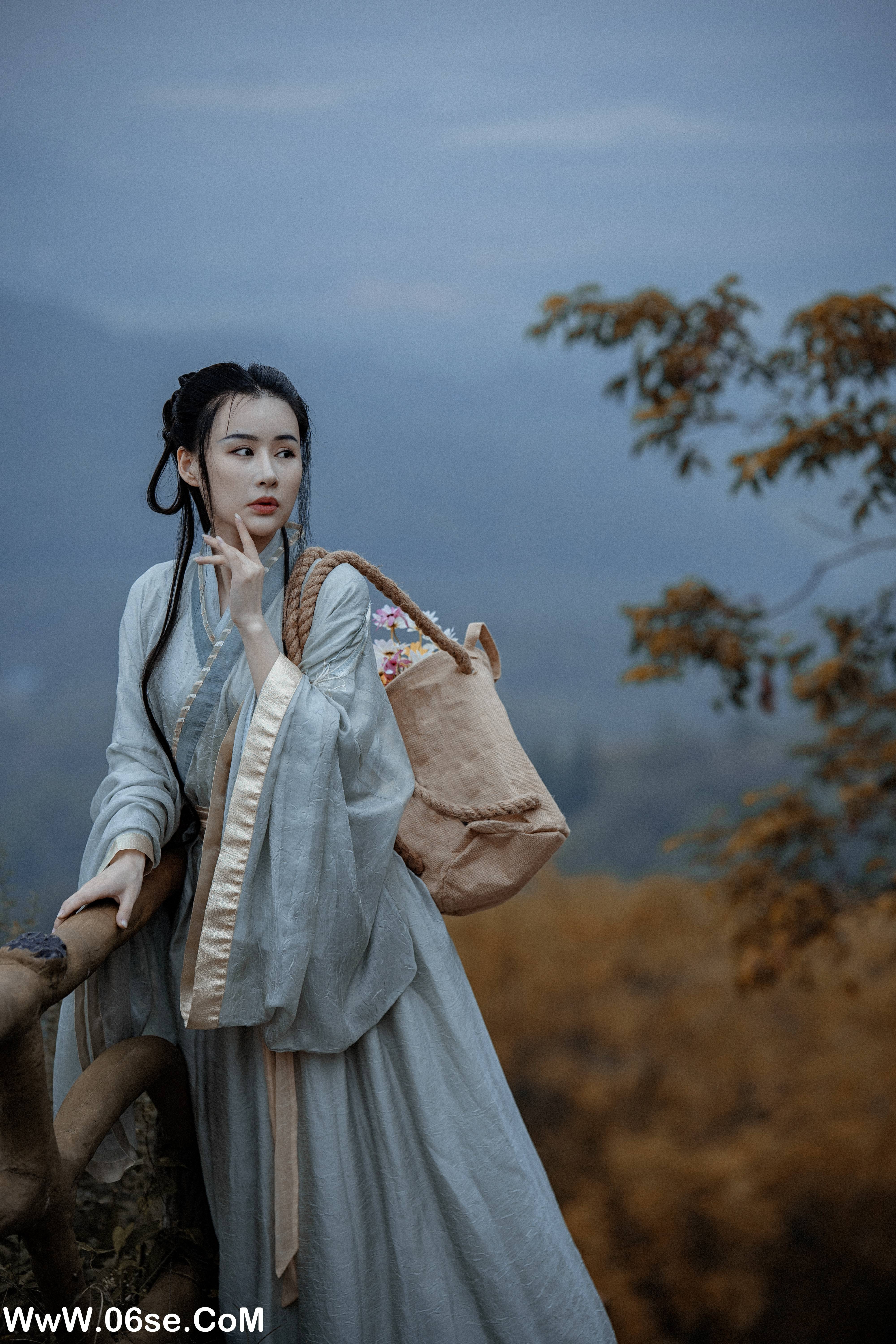 图片[24]-[YITUYU艺图语]2022.02.22 远山无月见秋灯 雅熙[25+1P／359MB]-六色网
