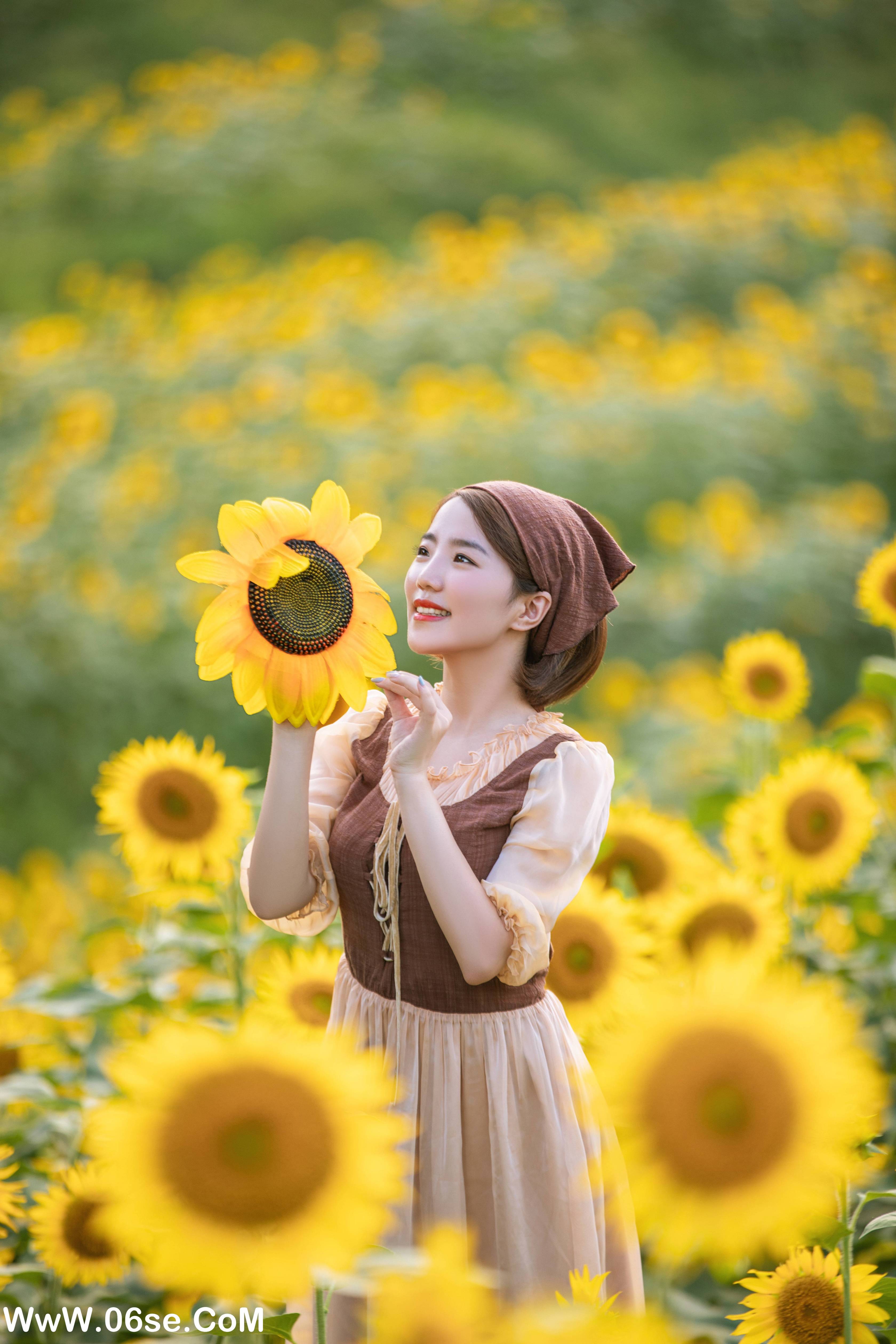图片[15]-[YITUYU艺图语]2022.09.17 误入梵高的油画世界 冬琴[22+1P／374MB]-六色网