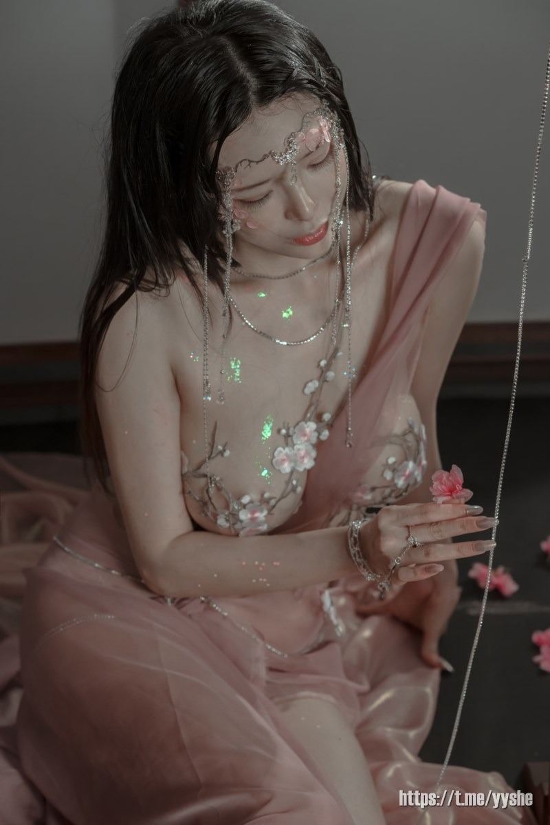 秋和柯基 - 粉 桃花神 [34P+1V] 13