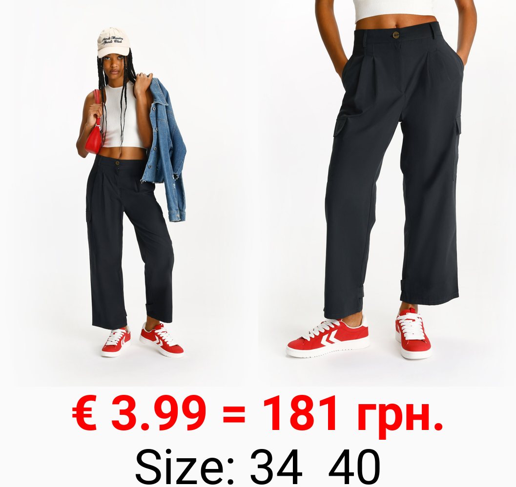 Flowing cargo trousers
