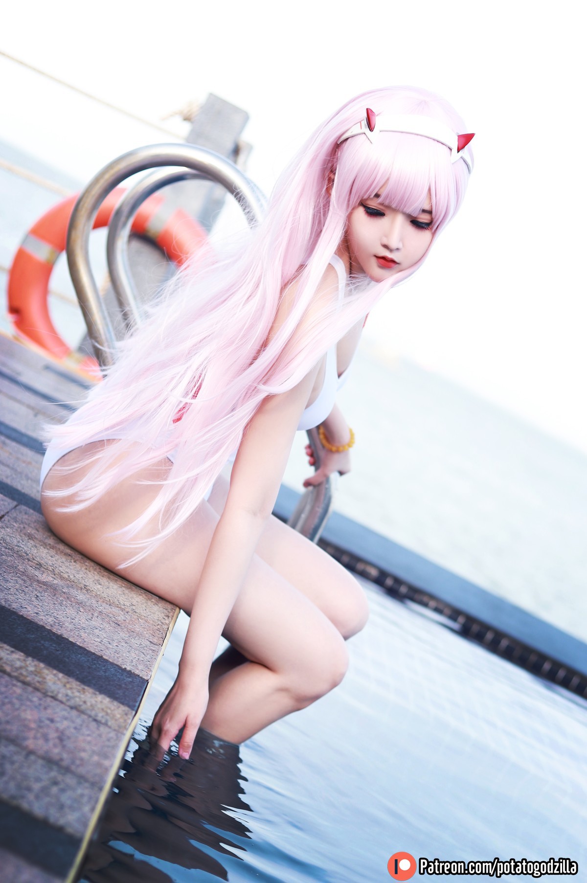 Cosplay Potato Godzilla Zero Two Swimsuit 16