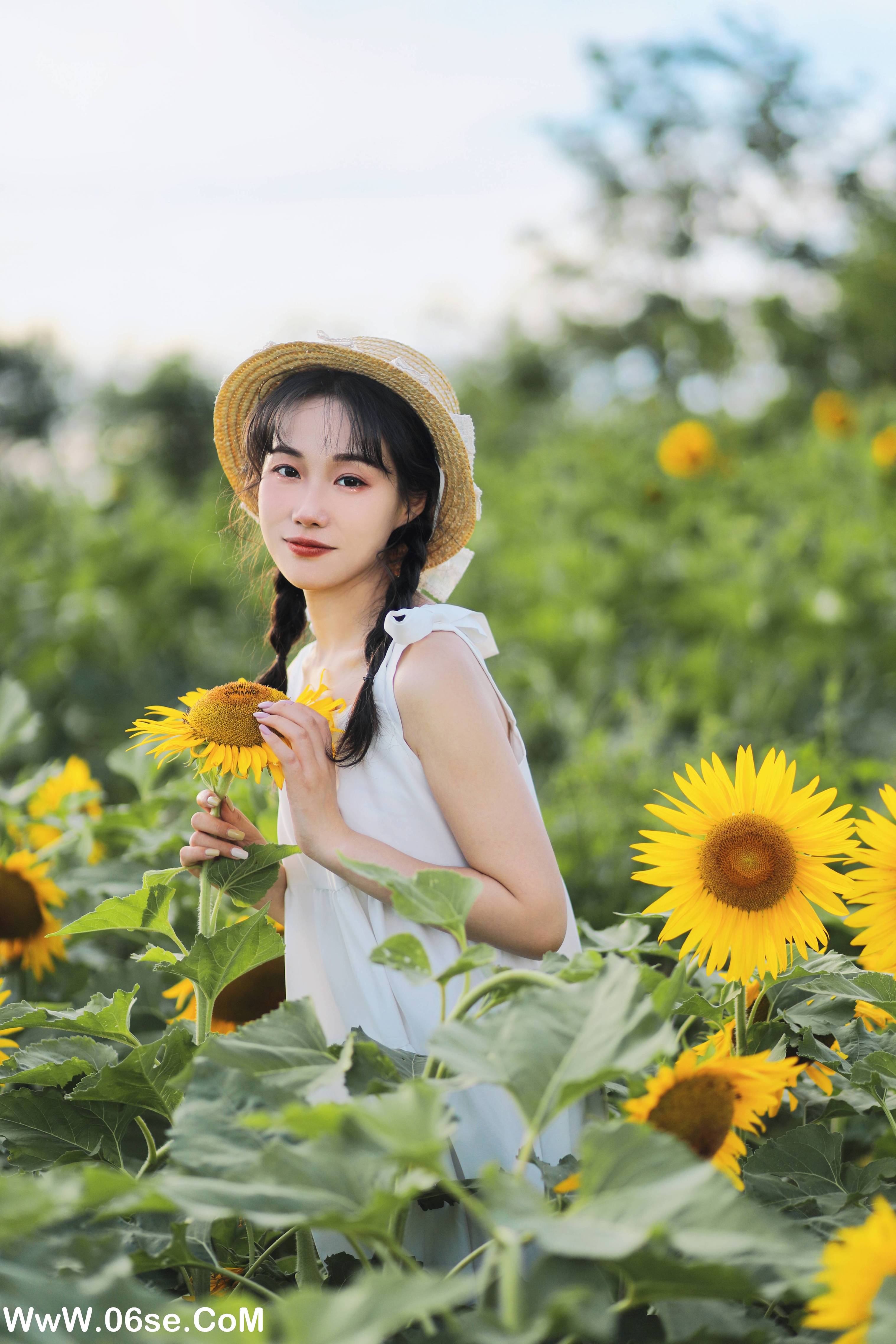 图片[28]-[YITUYU艺图语]2022.11.25 向阳之花 迟白[35+1P／376MB]-六色网