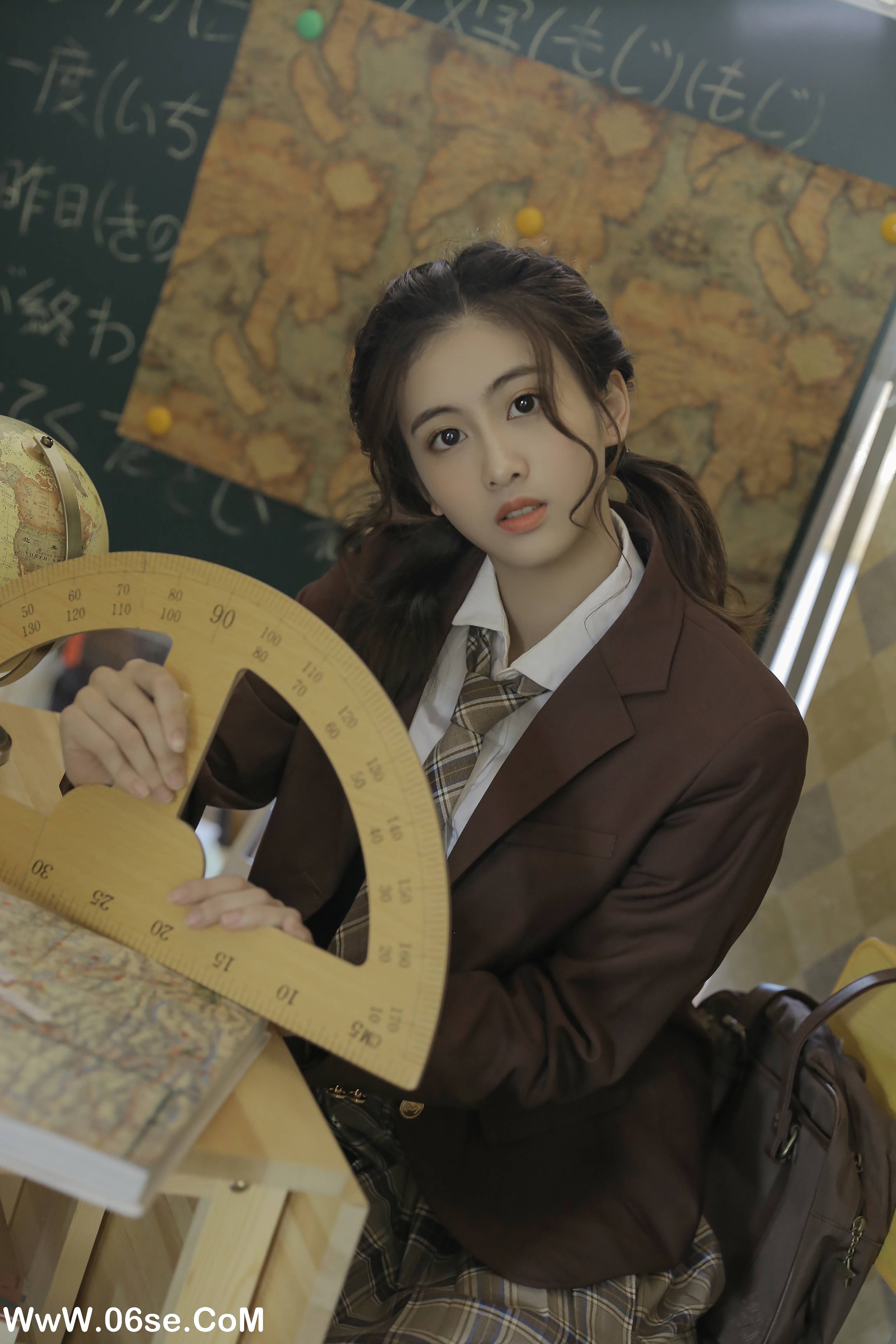 图片[13]-[YITUYU艺图语]2022.07.13 下节课自习 潘珺雅[19+1P／90.3MB]-六色网