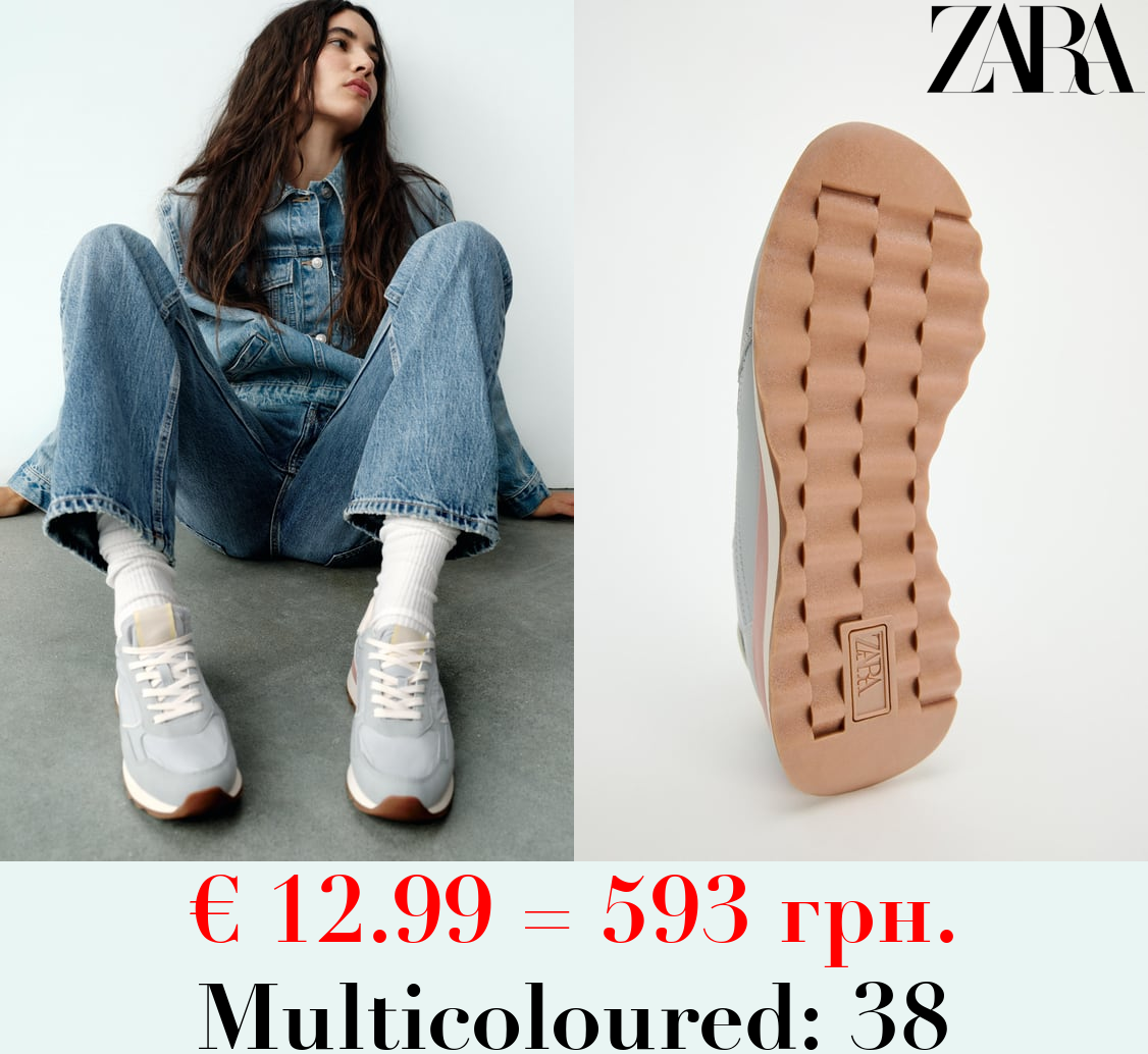 CONTRAST RUNNING TRAINERS