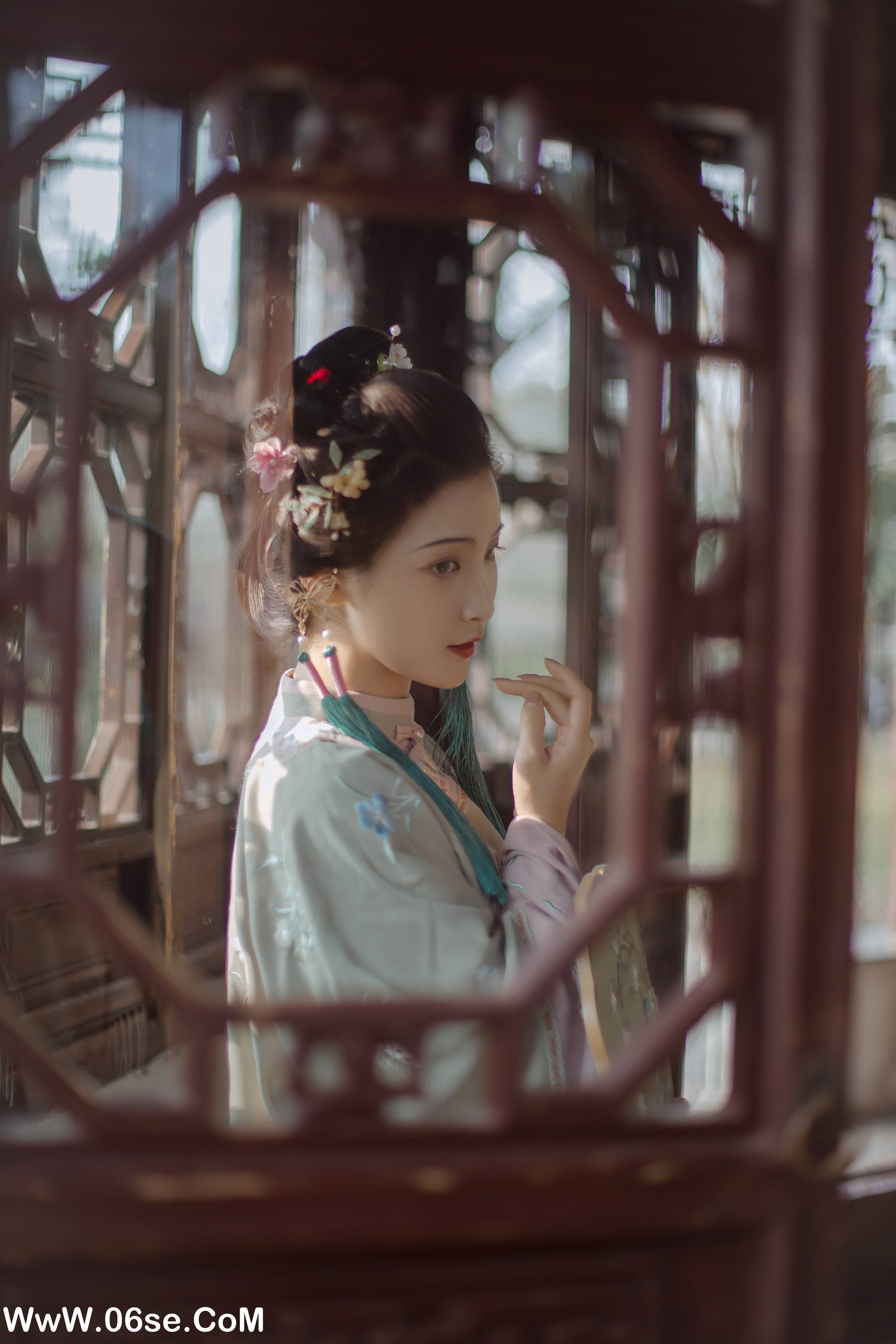 图片[13]-[YITUYU艺图语]2022.12.25 我于窗中窥伤鹤 我是金儿呀[25+1P／162MB]-六色网