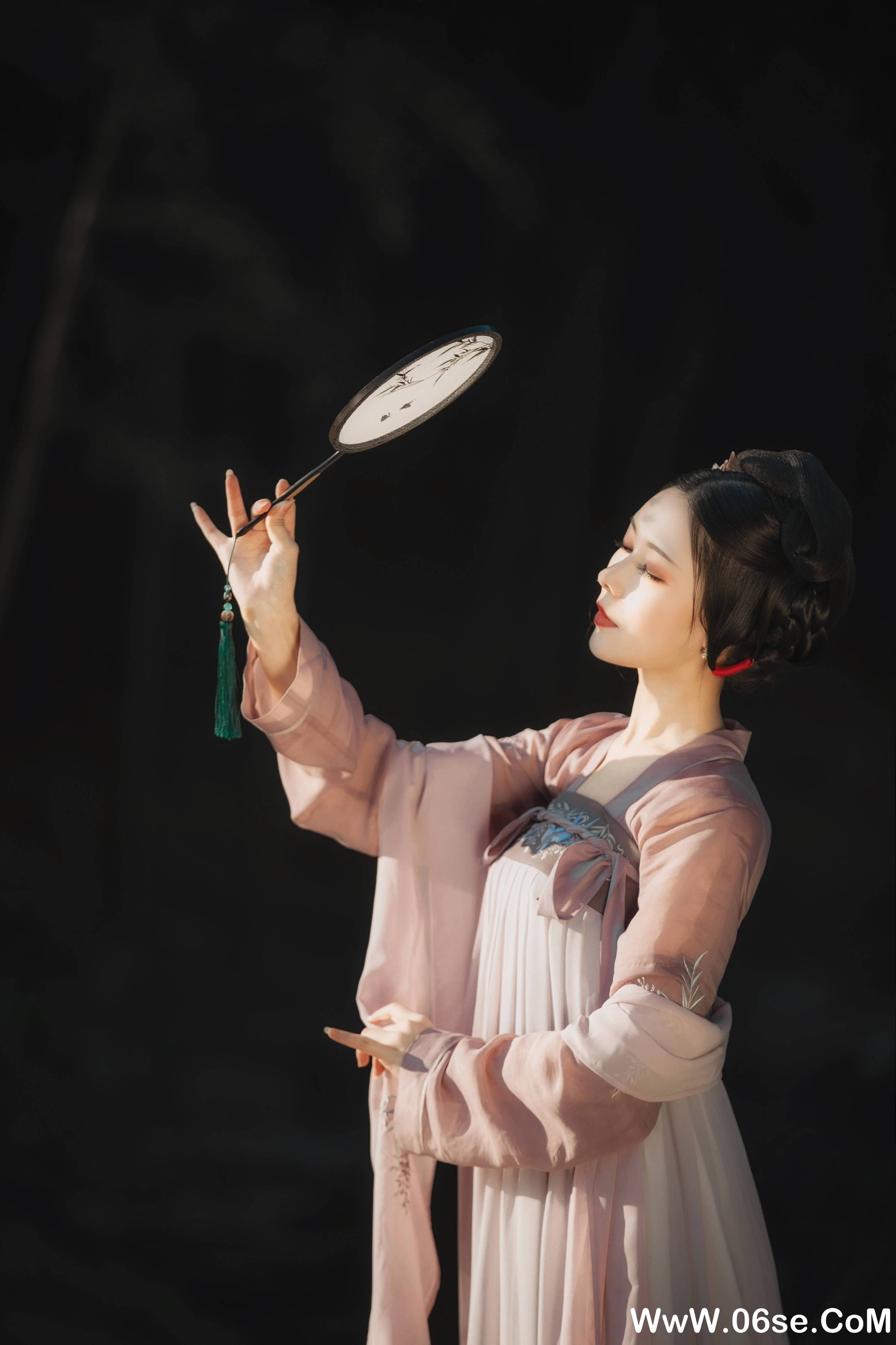 图片[17]-[YITUYU艺图语]2021.10.26 仙鹤 葵花花花儿[19+1P／89.7MB]-六色网