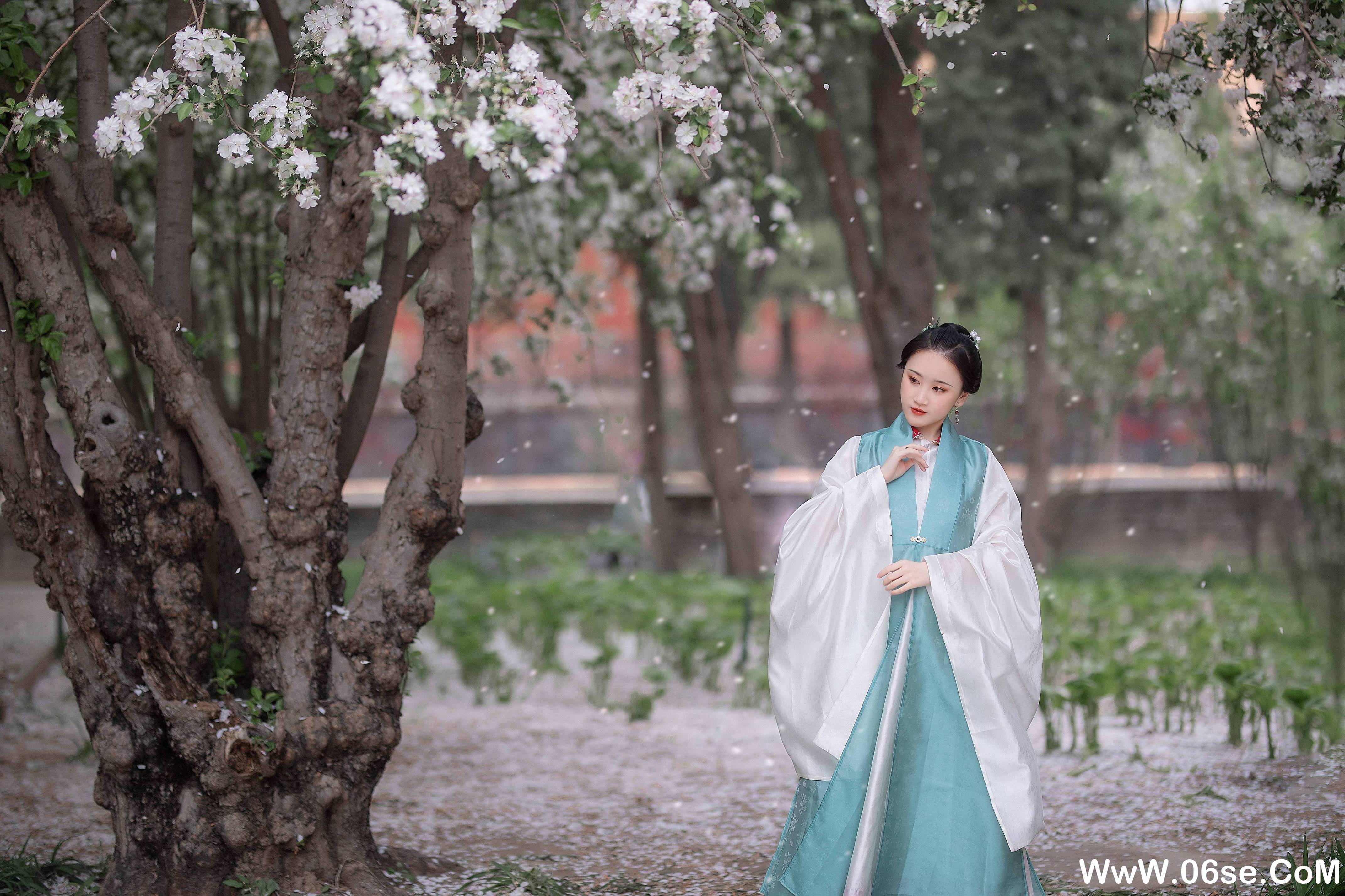 图片[22]-[YITUYU艺图语]2021.08.30 花想容 晴空[23+1P／453MB]-六色网