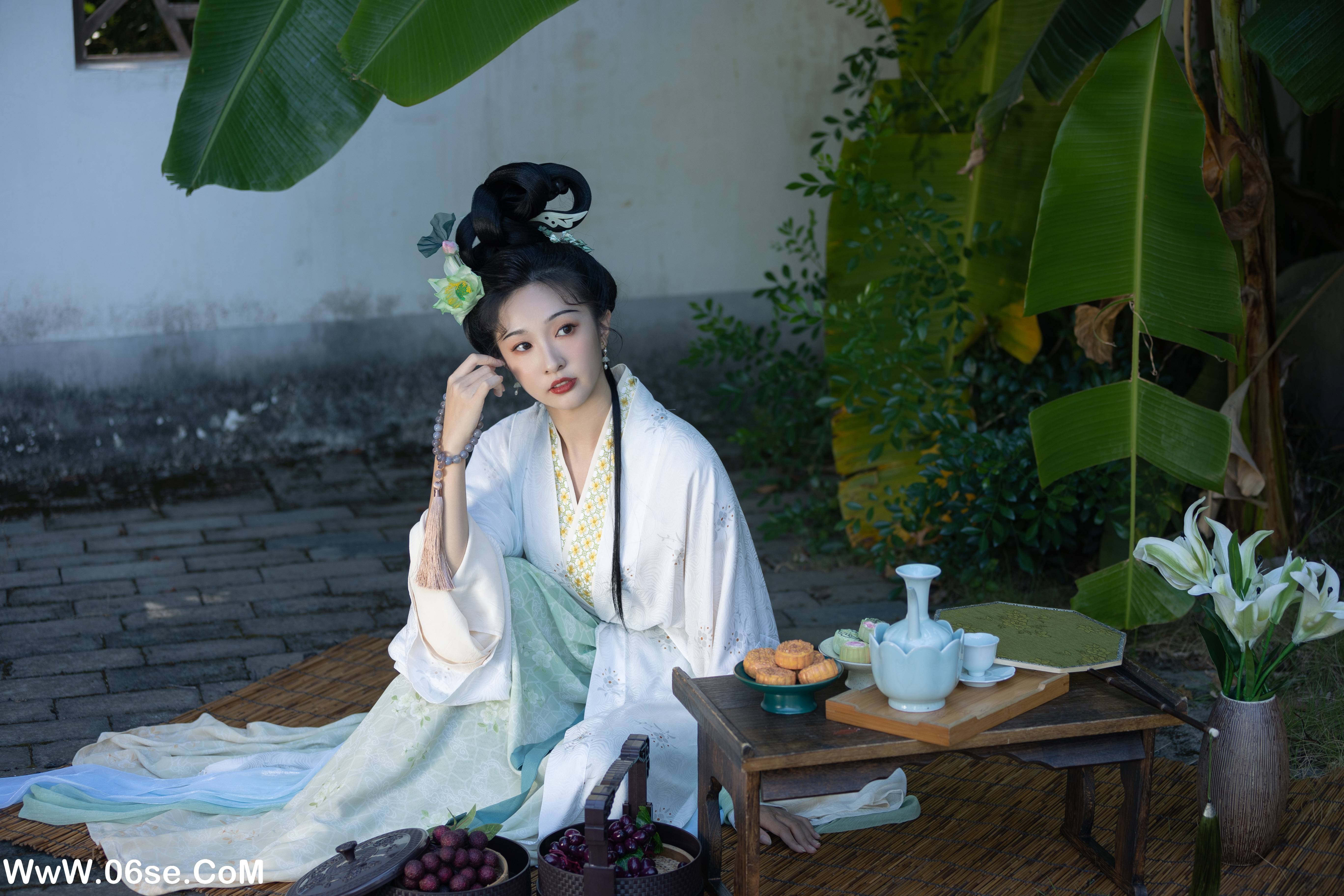 图片[16]-[YITUYU艺图语]2022.11.17 绿了芭蕉 丸子有只猫[33+1P／331MB]-六色网