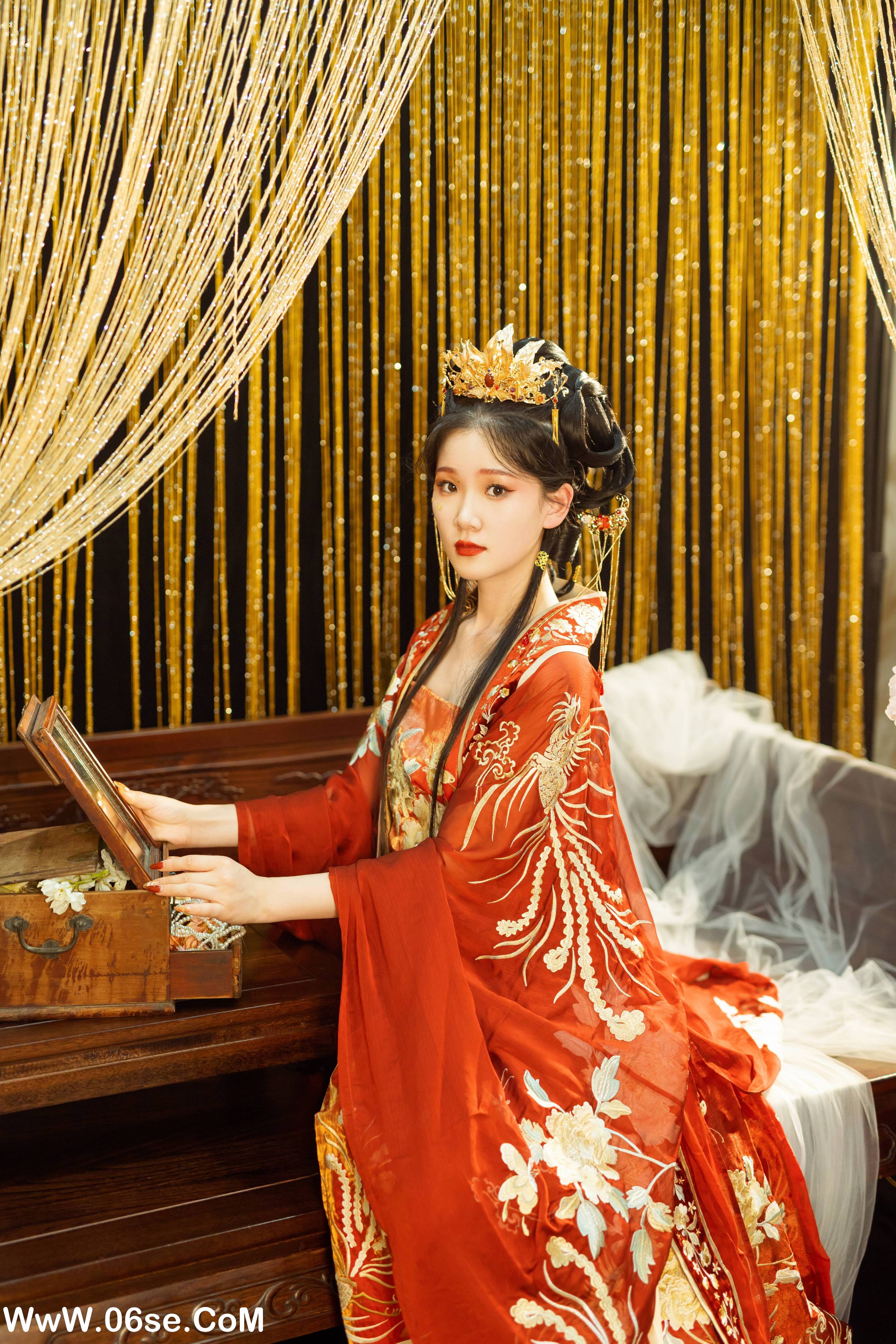 图片[24]-[YITUYU艺图语]2022.09.05 红衣娘子 相望回首喵喵喵[47+1P／452MB]-六色网