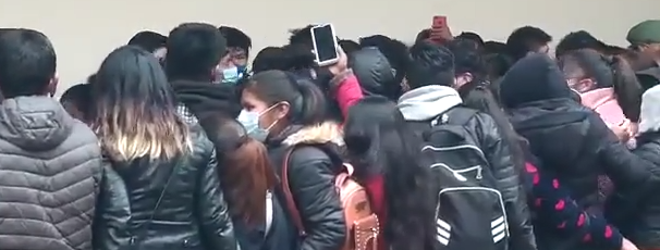 Estudiantes caen al vacío Bolivia