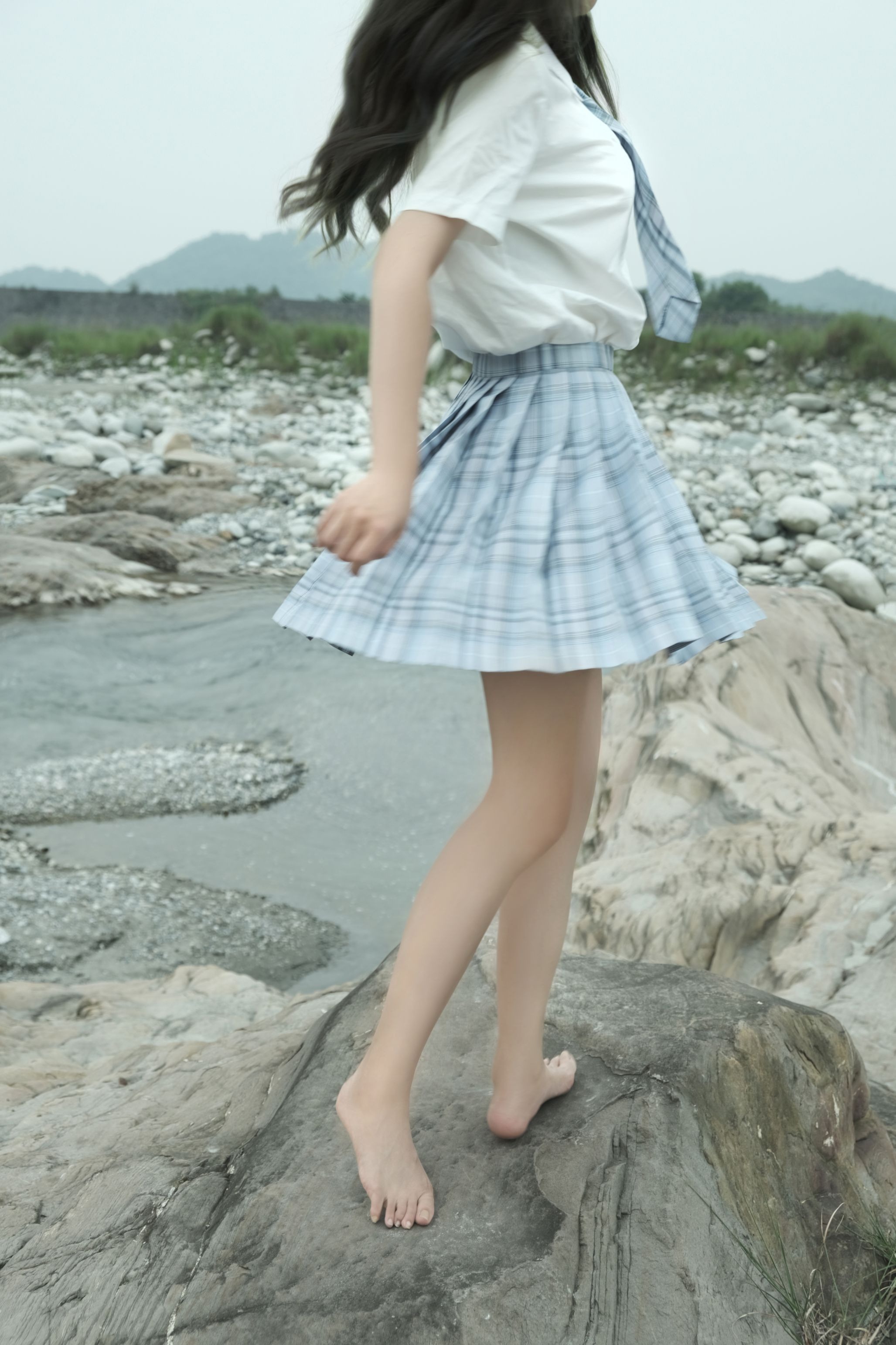 eloise软软 - 河边JK 22