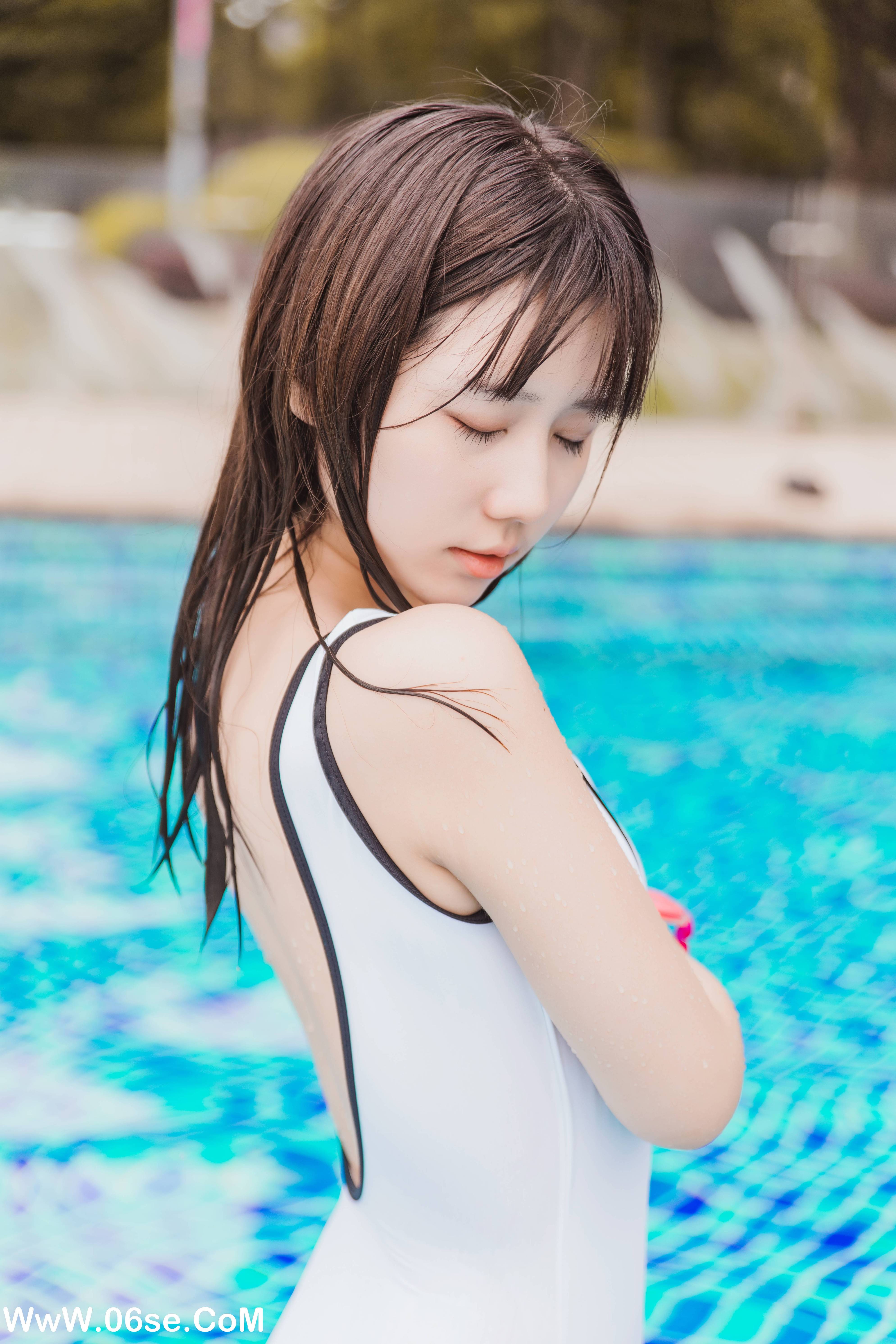 图片[21]-[YITUYU艺图语]2022.08.29 纯白泳池 镜酱_[25+1P／408MB]-六色网