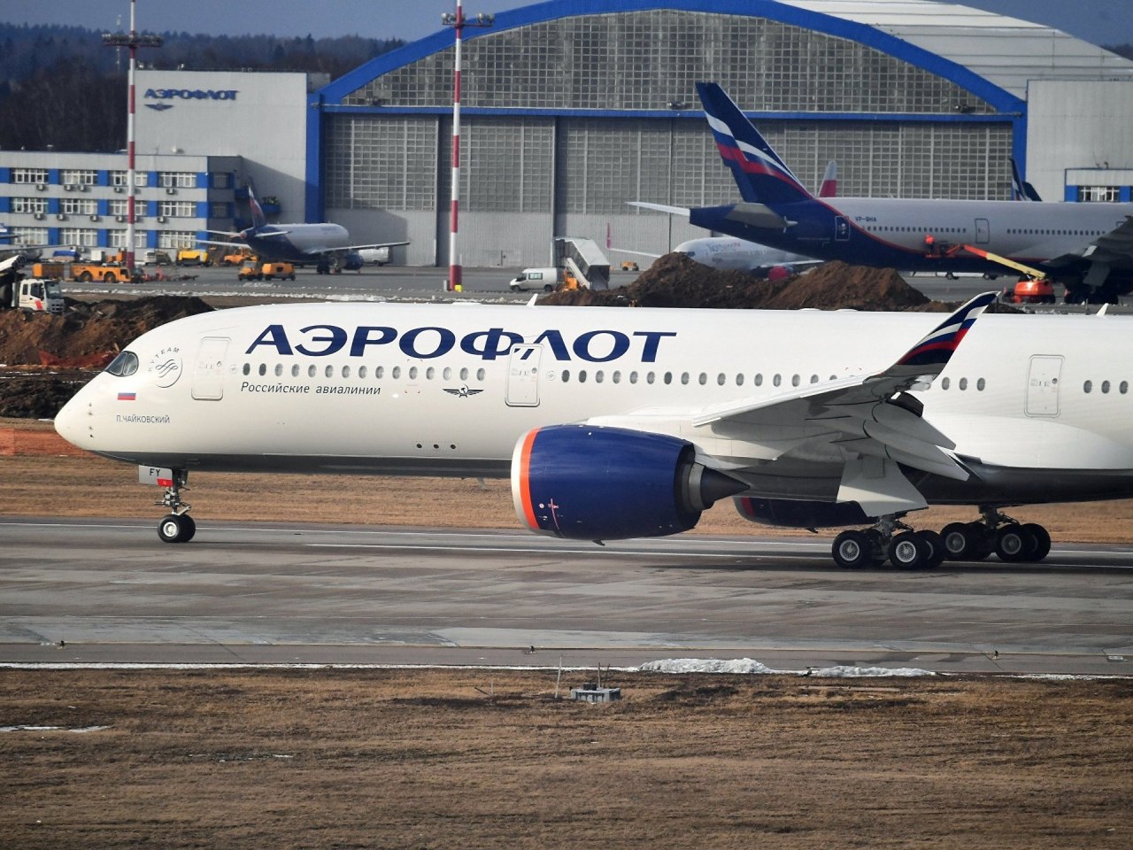 "Аэрофлот" приостановил продажу субсидированных билетов на Дальний Восток
