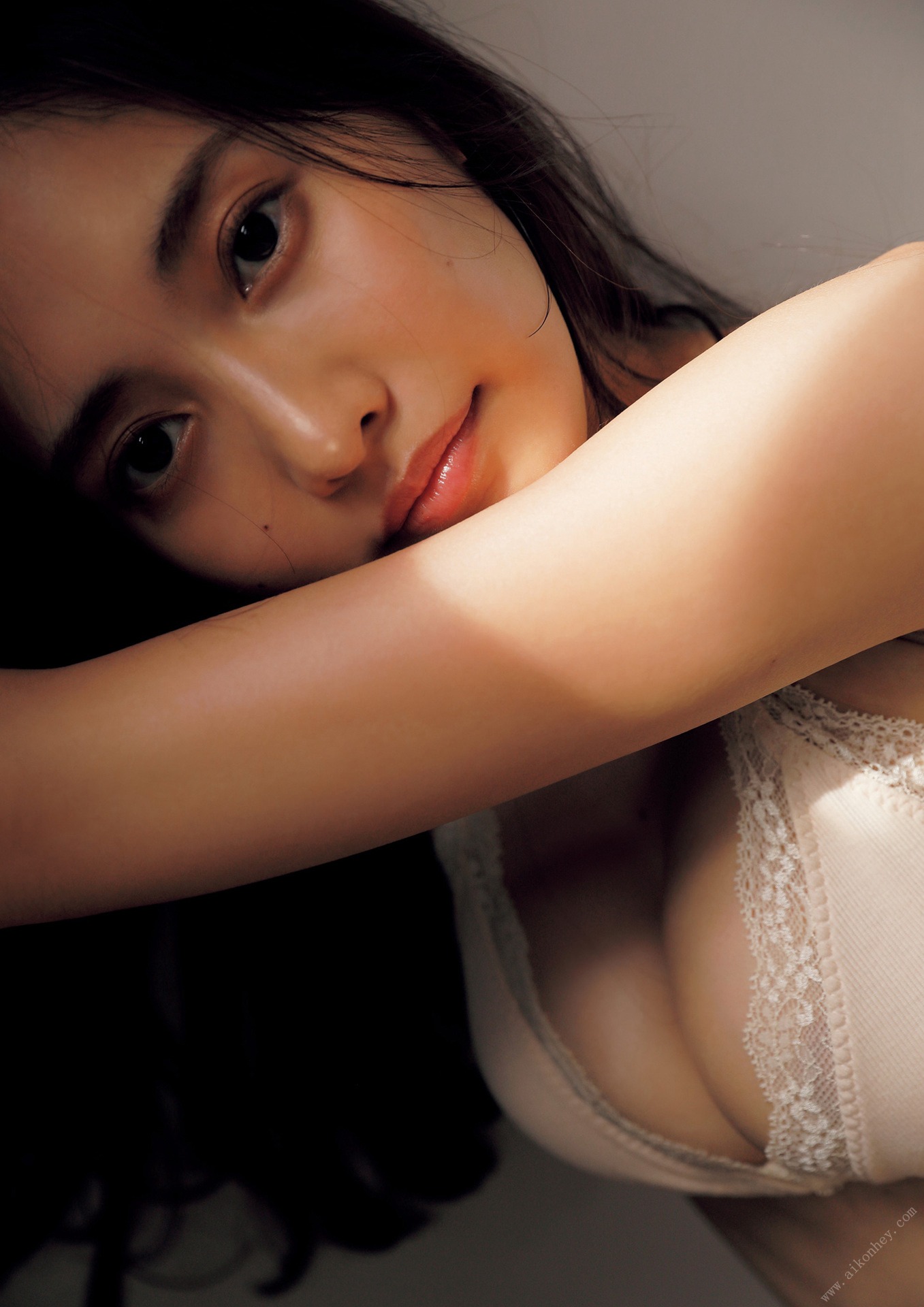 佐野ひなこ写真集「COLORS」 週プレ PHOTO BOOK 145P 35