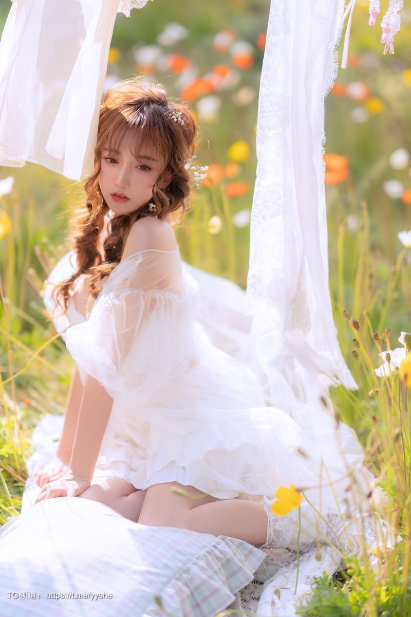 [Cos]过期米线线喵 NO - 晒衣服 [41P] 17