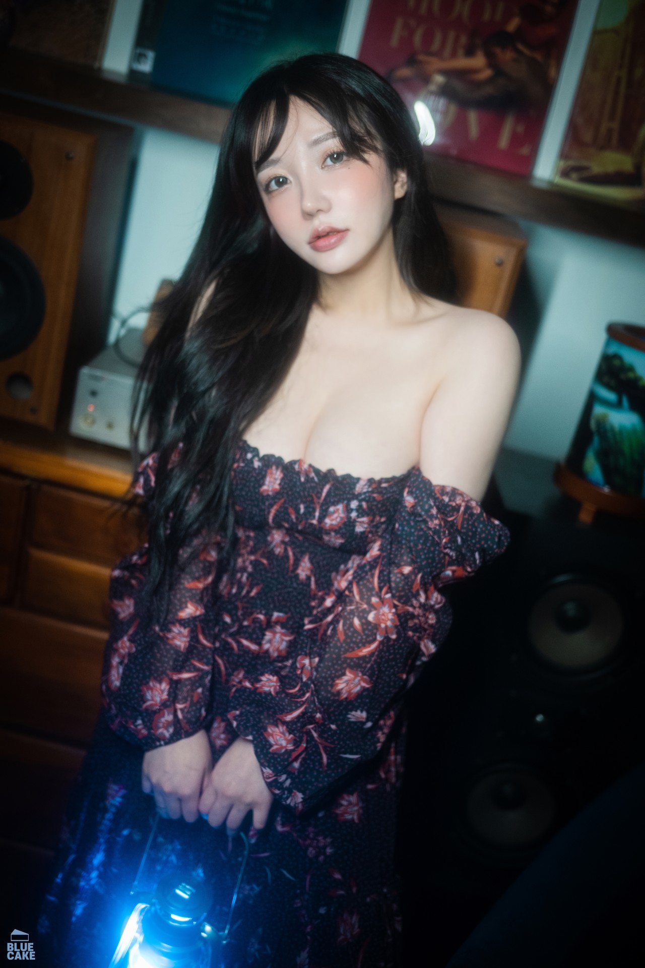 Son Yeeun 손예은, [BLUECAKE] Nothing RED+ 9