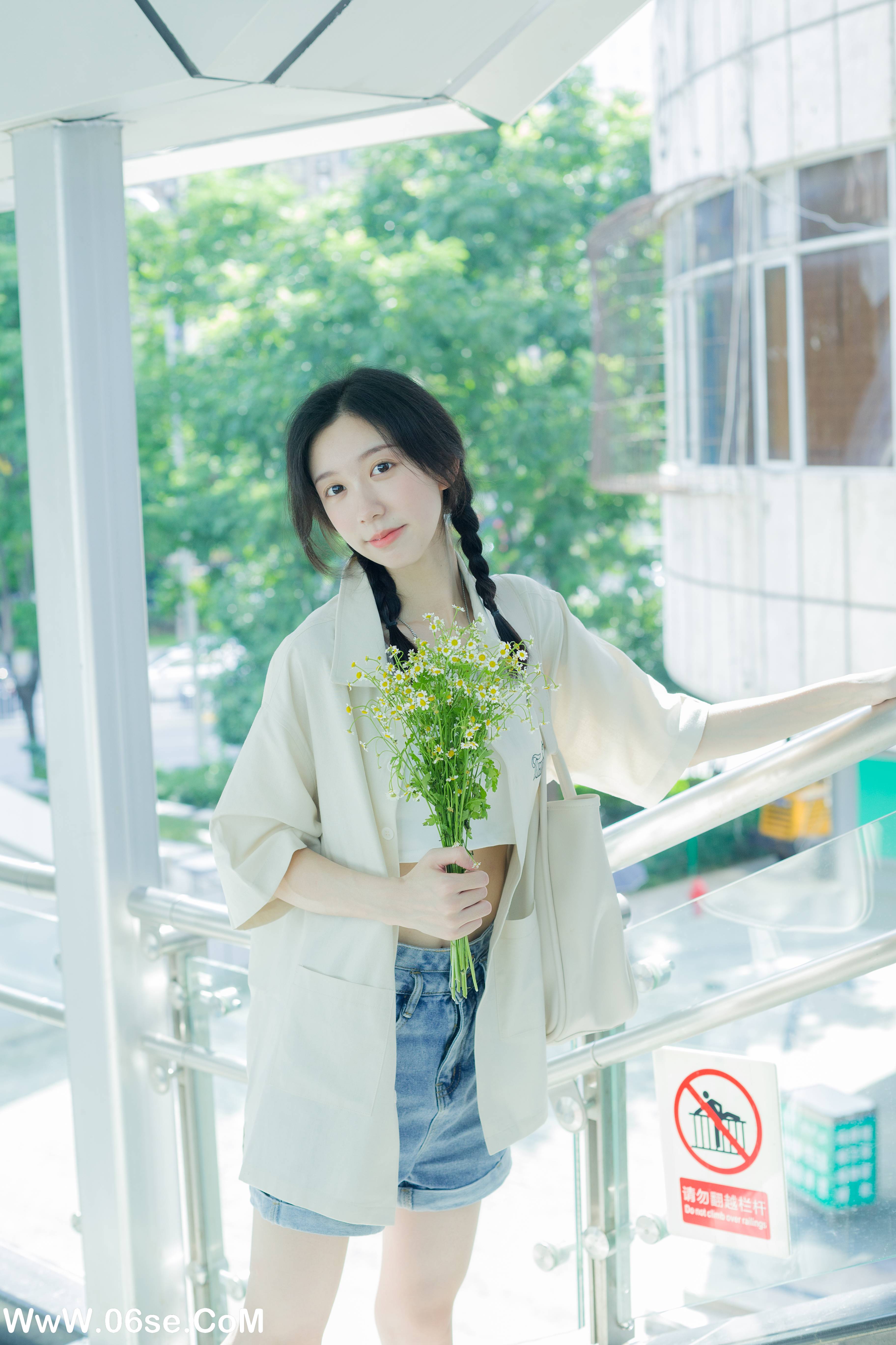 图片[37]-[YITUYU艺图语]2022.08.22 地铁奇遇记 饲猫少女-[38+1P／340MB]-六色网
